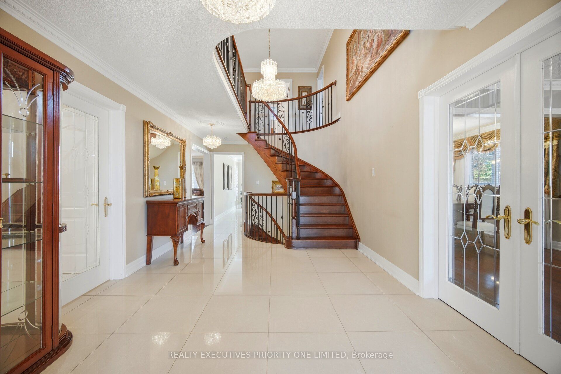 139 Jade Crescent Property Photo 4