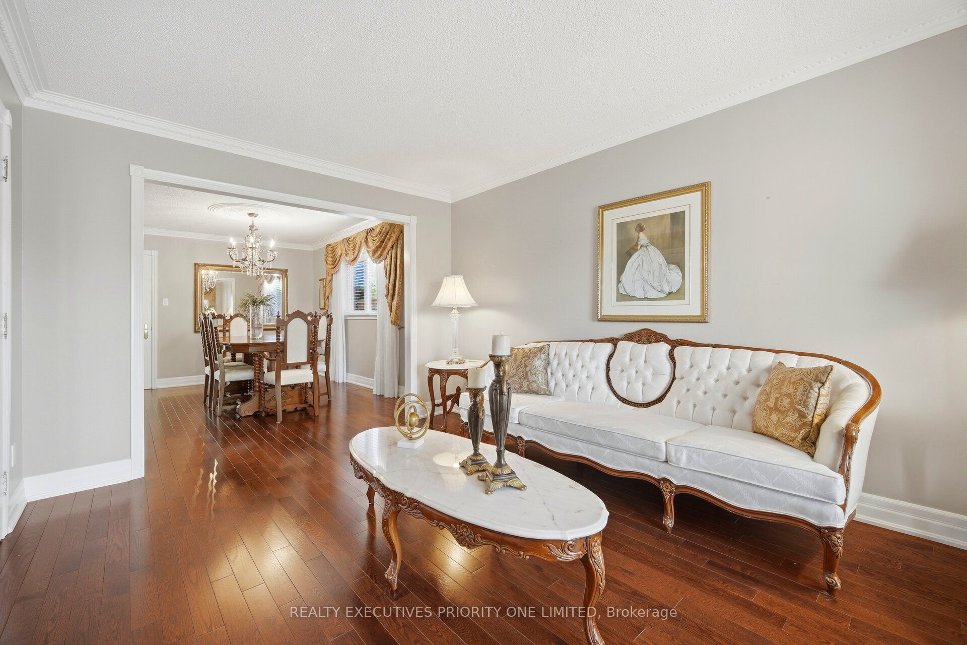 139 Jade Crescent Property Photo 6