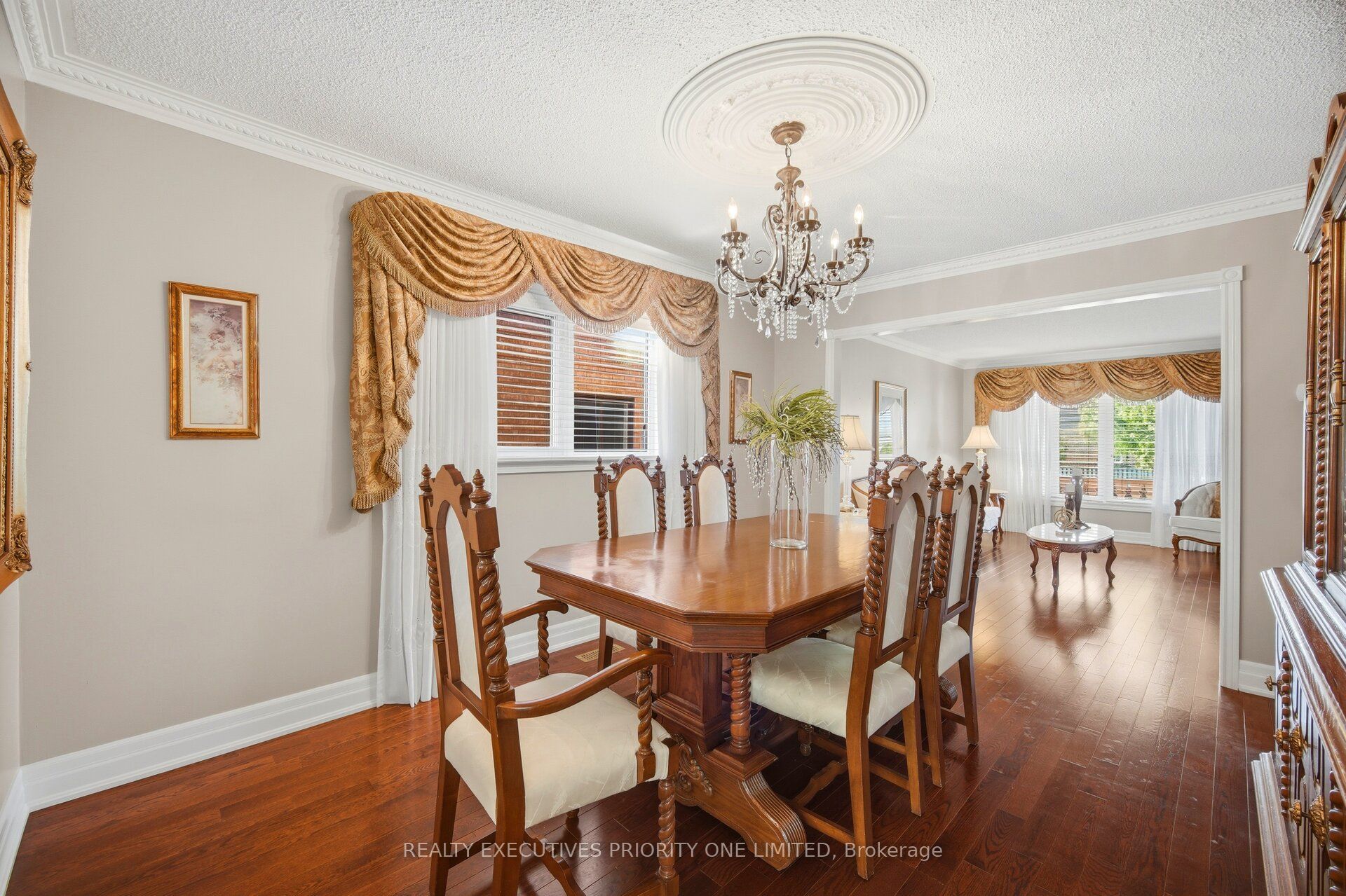 139 Jade Crescent Property Photo 7