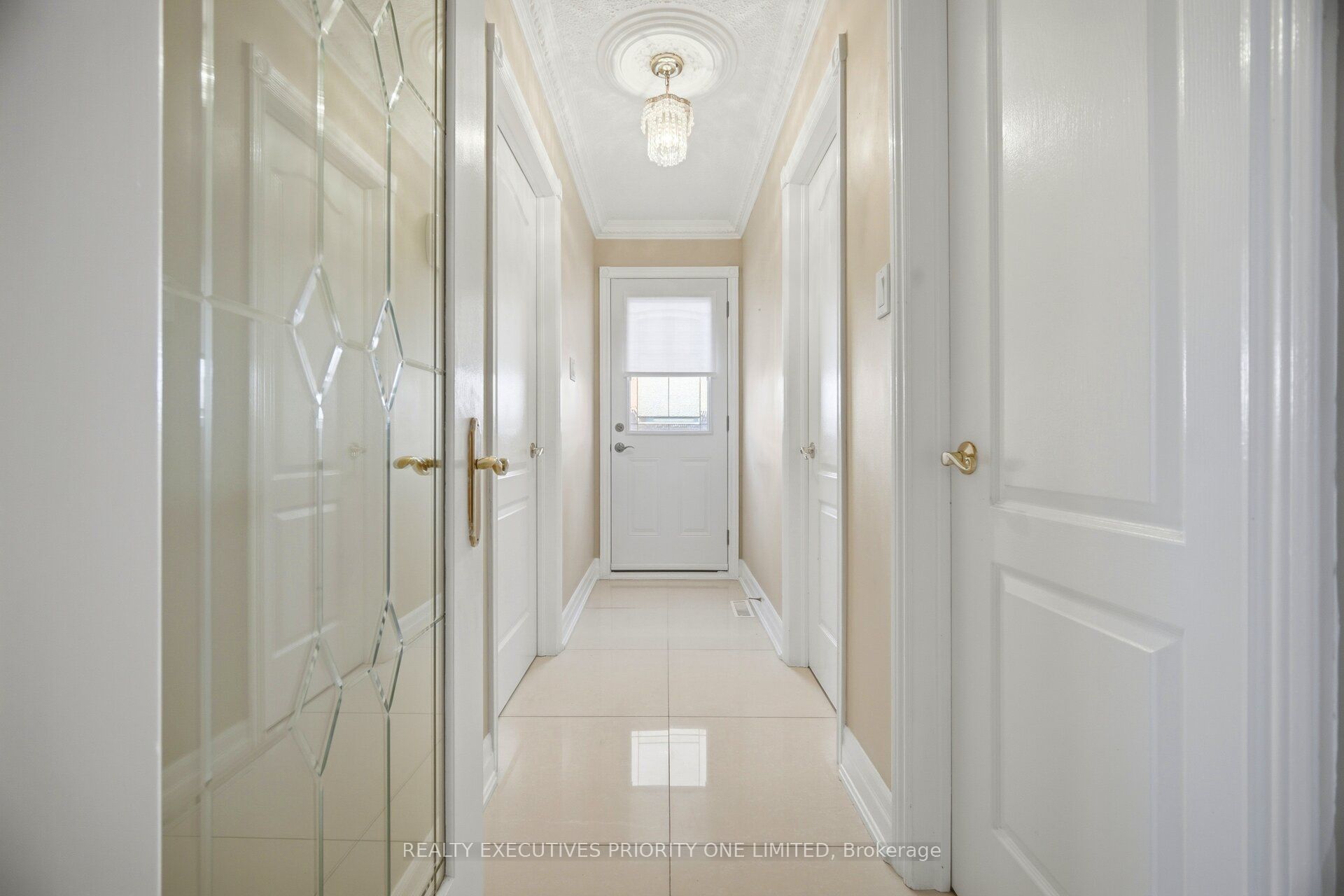 139 Jade Crescent Property Photo 15
