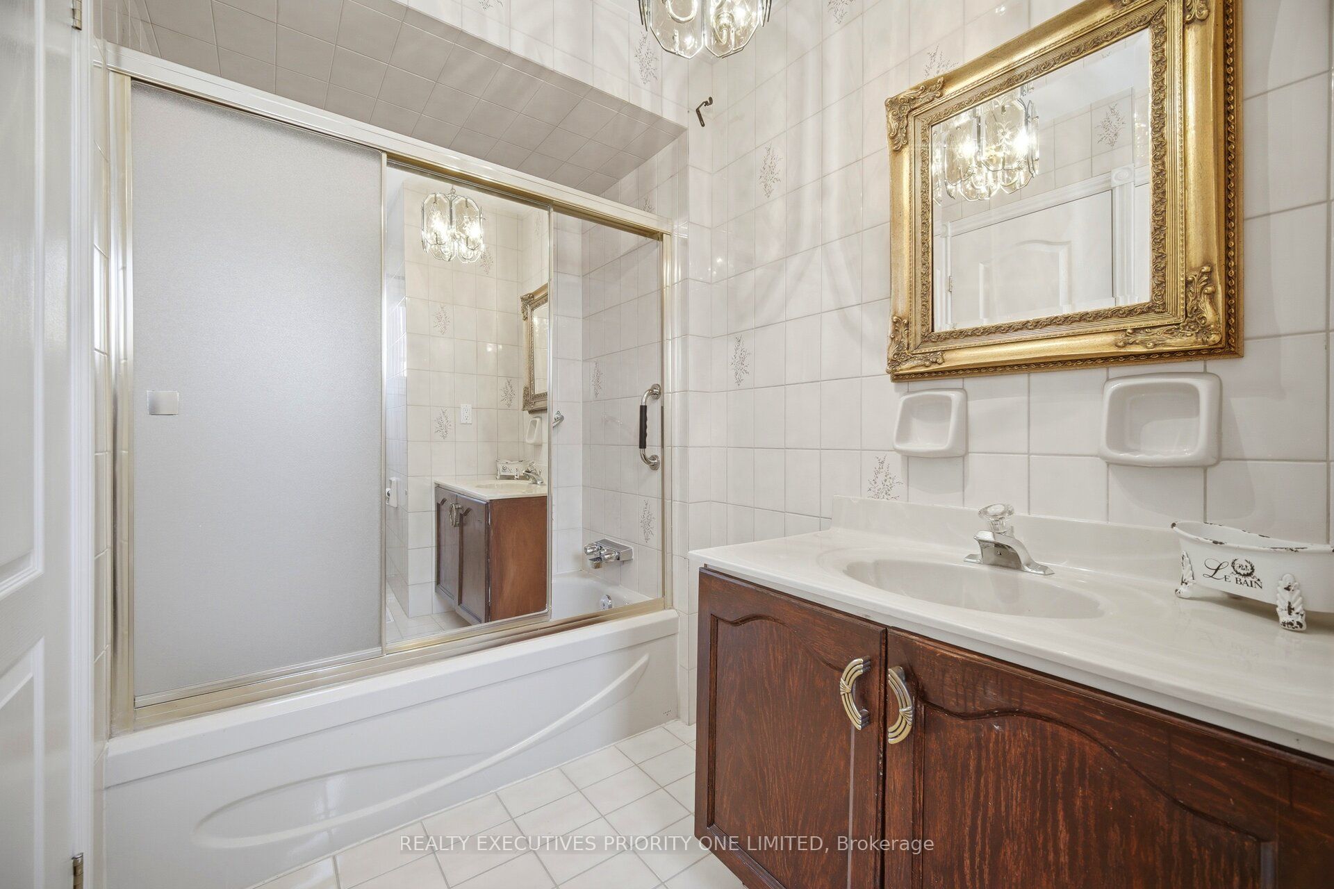 139 Jade Crescent Property Photo 23
