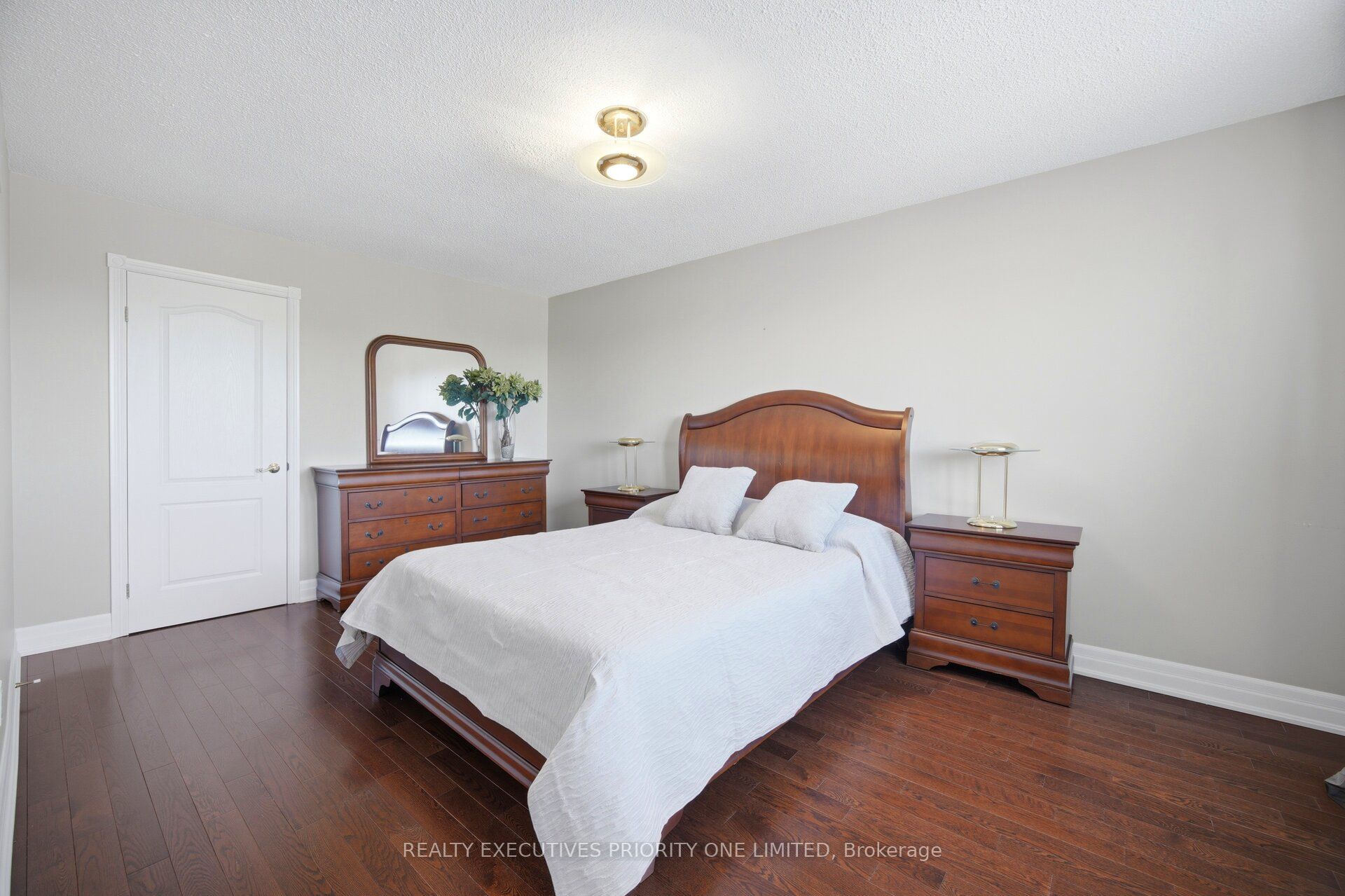 139 Jade Crescent Property Photo 24