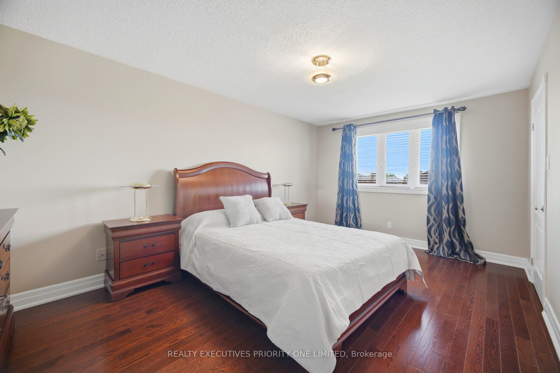 139 Jade Crescent Property Photo 25