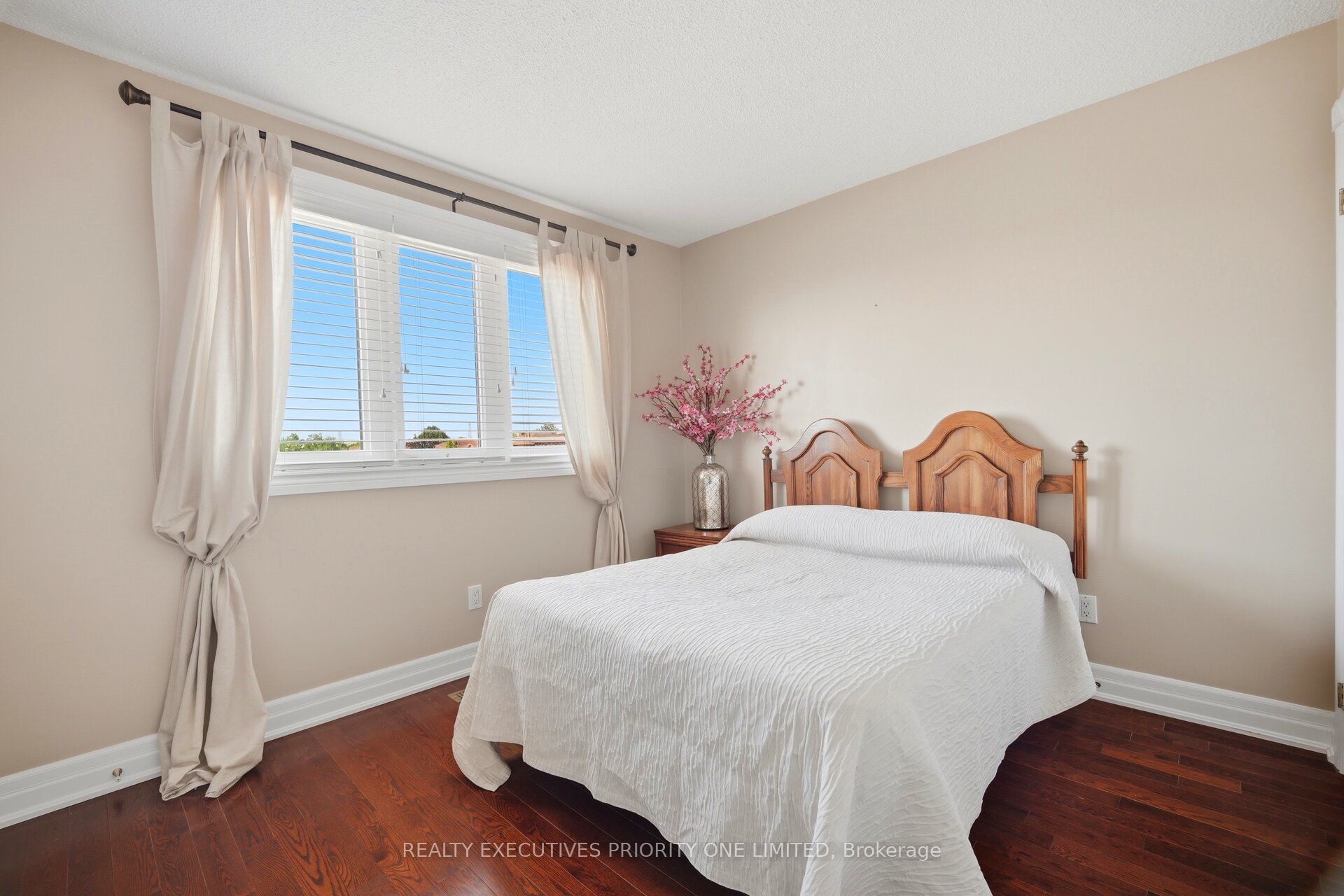 139 Jade Crescent Property Photo 27