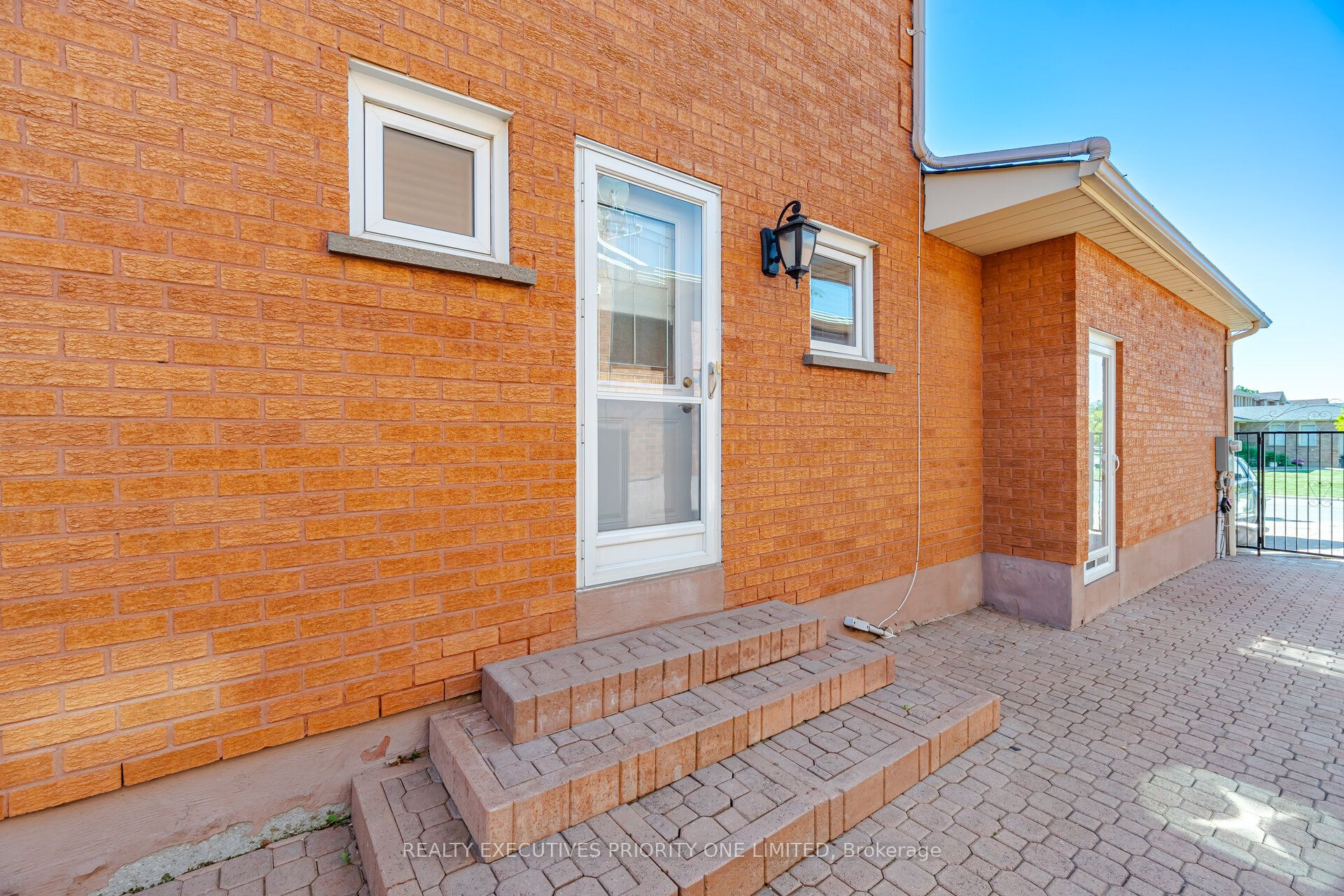 139 Jade Crescent Property Photo 31