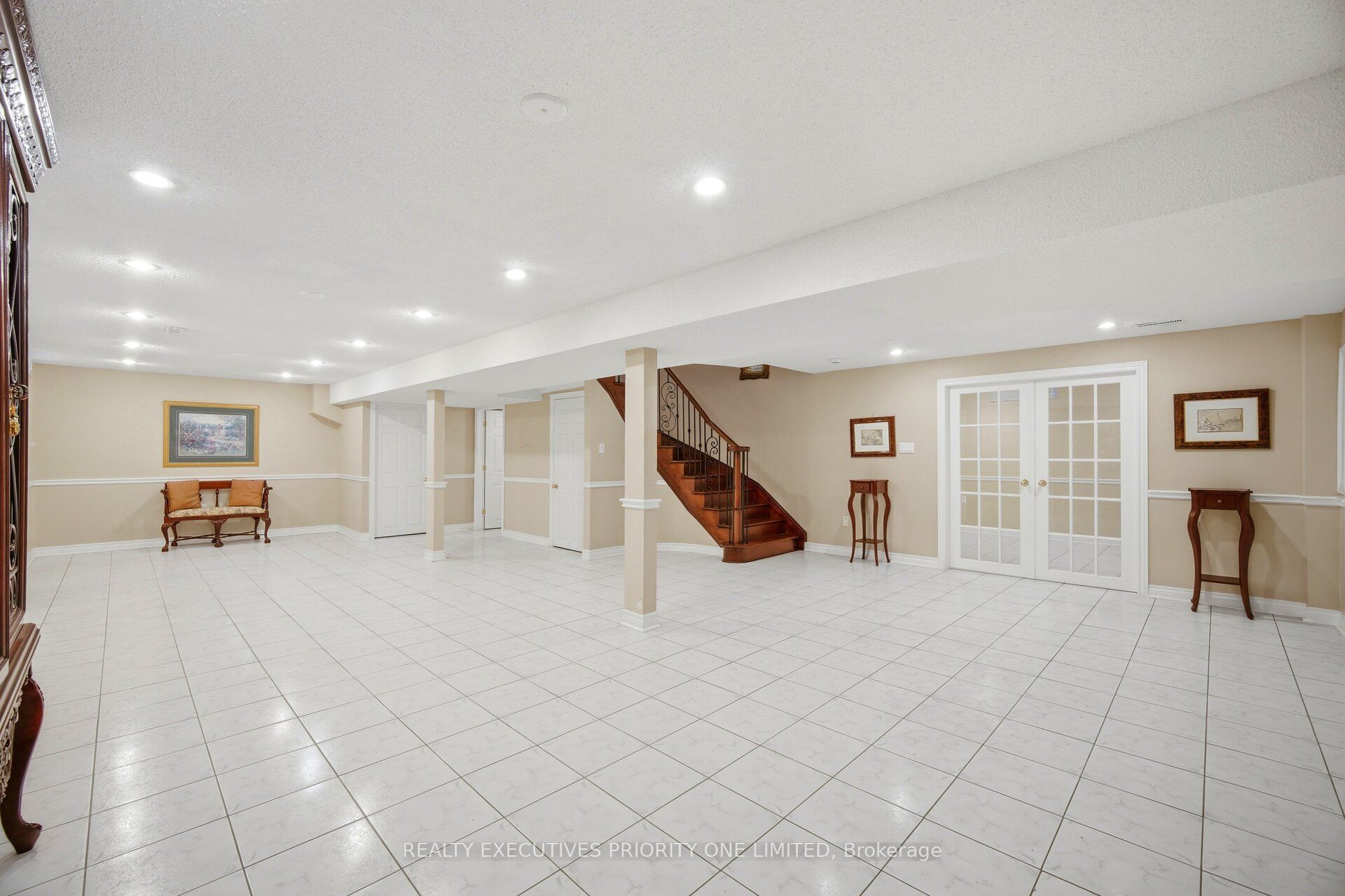 139 Jade Crescent Property Photo 35