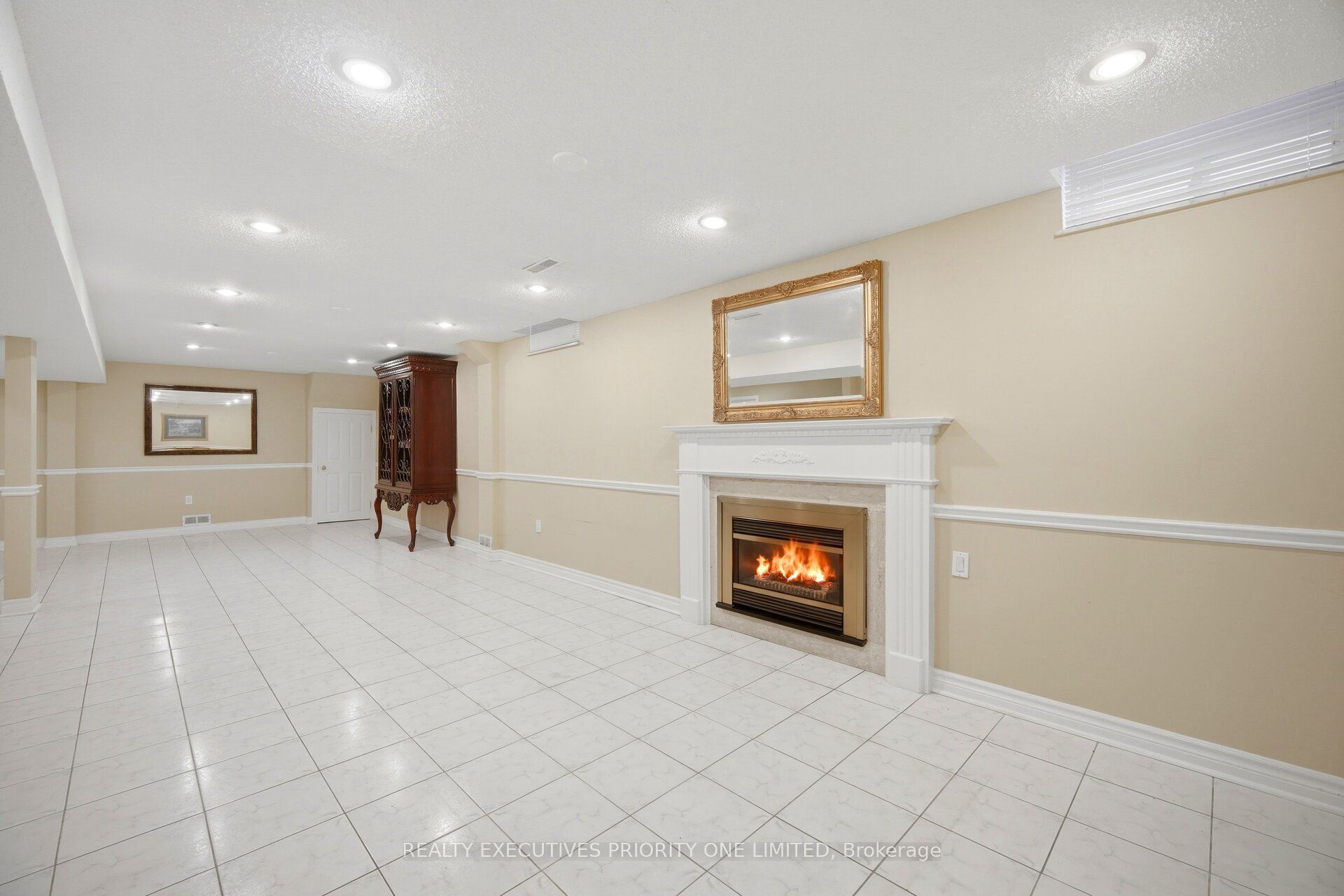 139 Jade Crescent Property Photo 36
