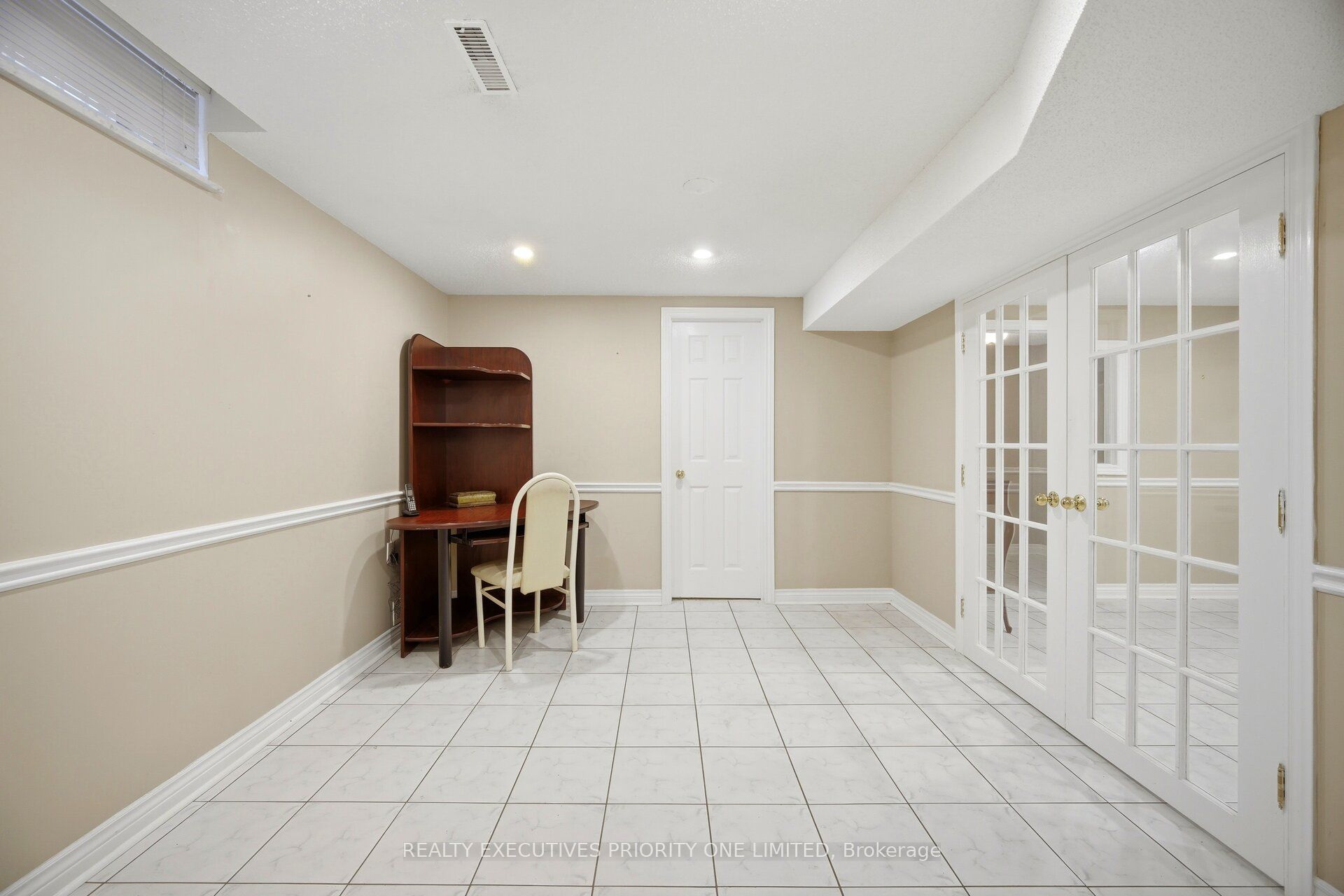 139 Jade Crescent Property Photo 39