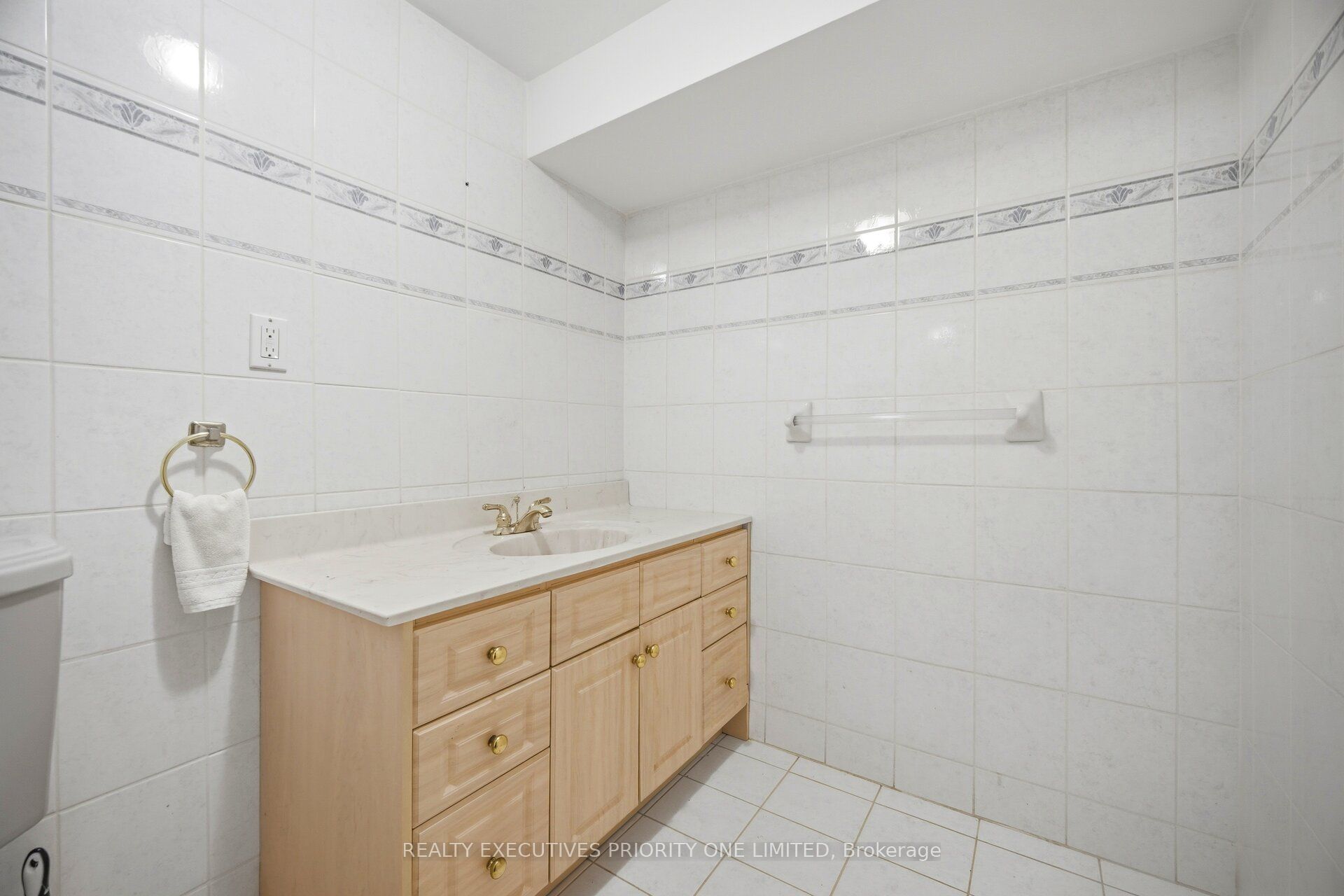 139 Jade Crescent Property Photo 41