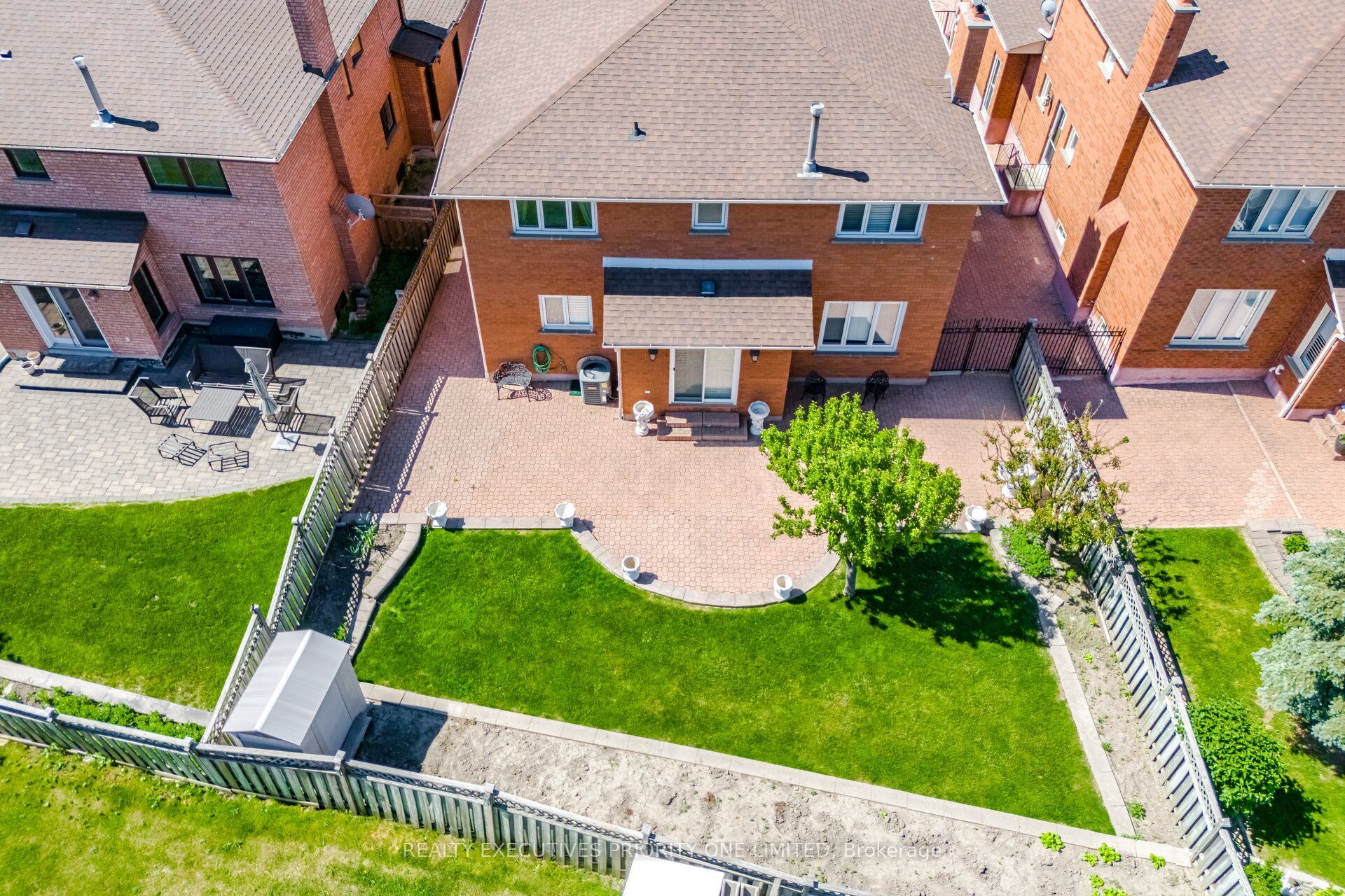 139 Jade Crescent Property Photo 45