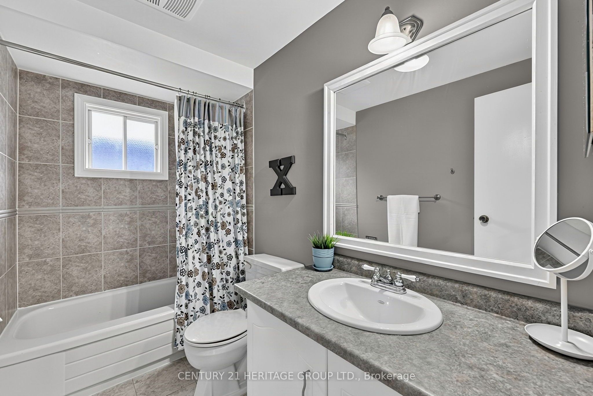 11 Bishop Crescent Property Photo 30