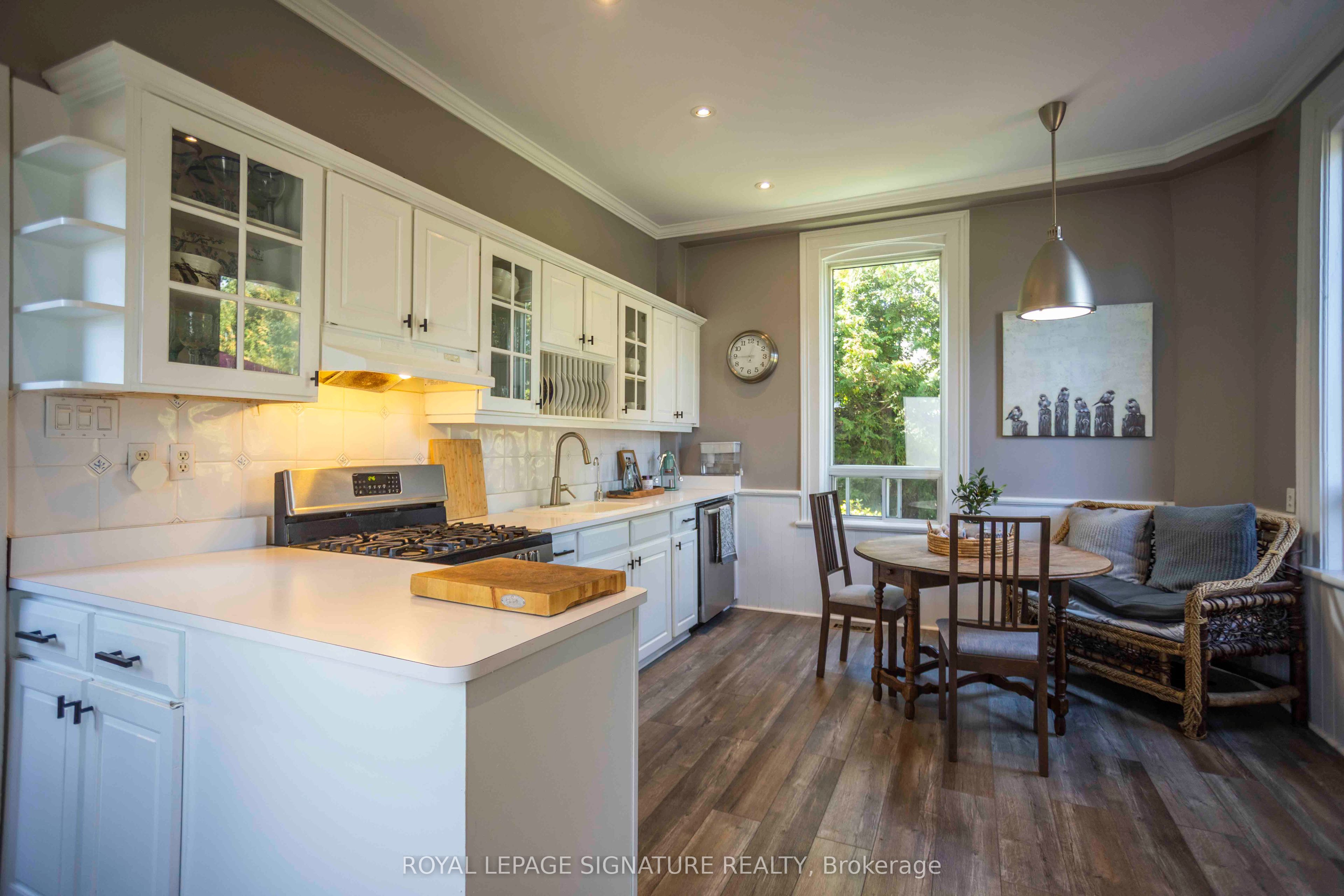 55 Brock Street E Property Photo 7