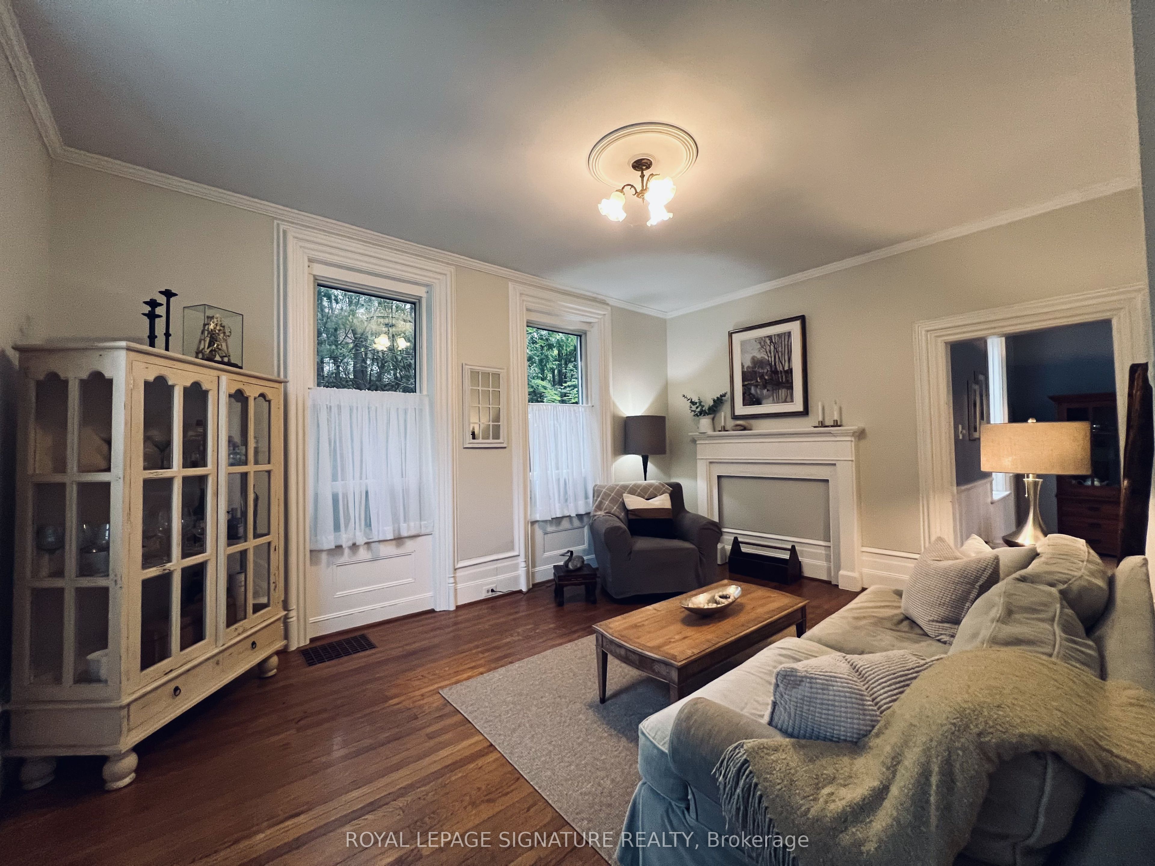 55 Brock Street E Property Photo 9