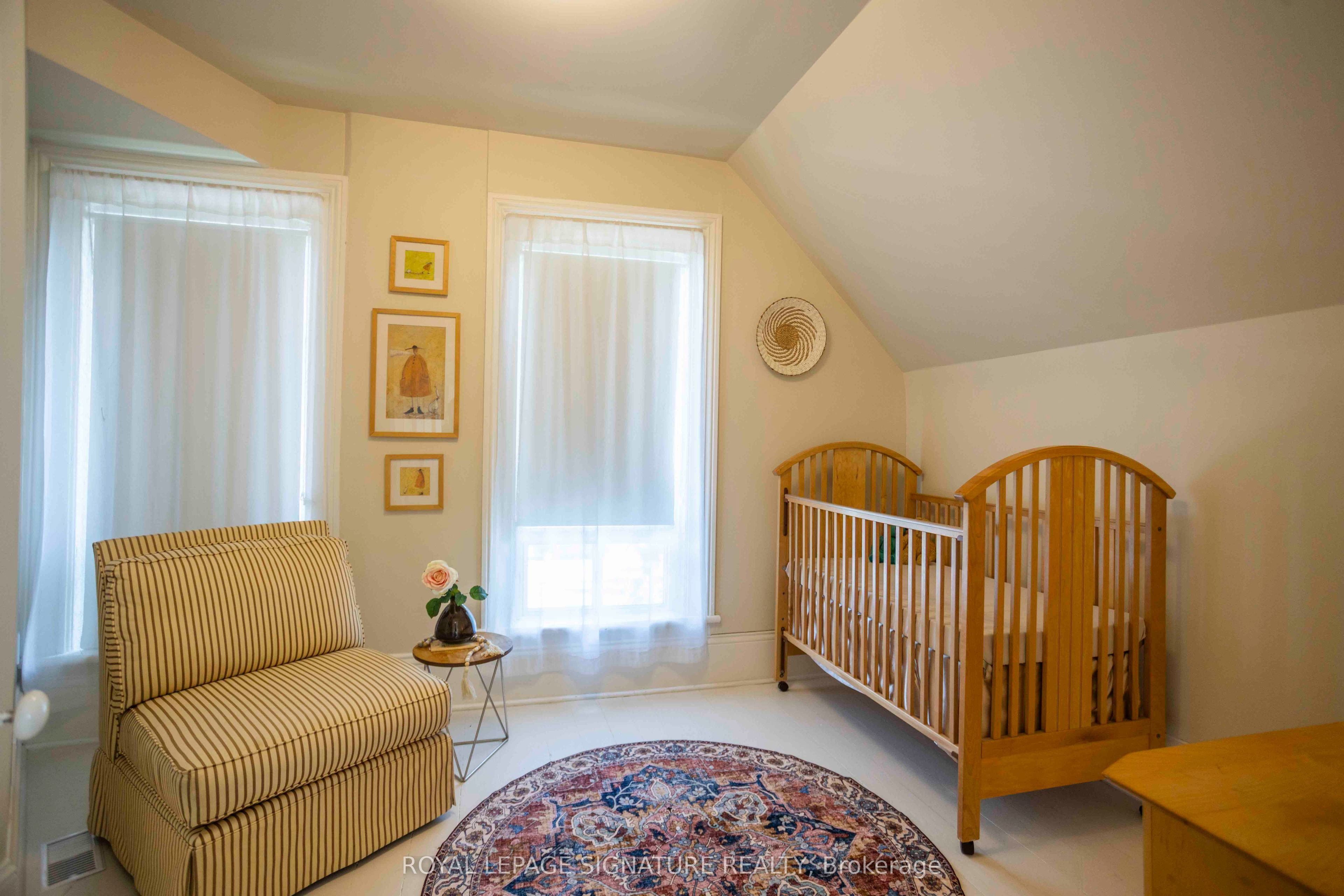 55 Brock Street E Property Photo 17