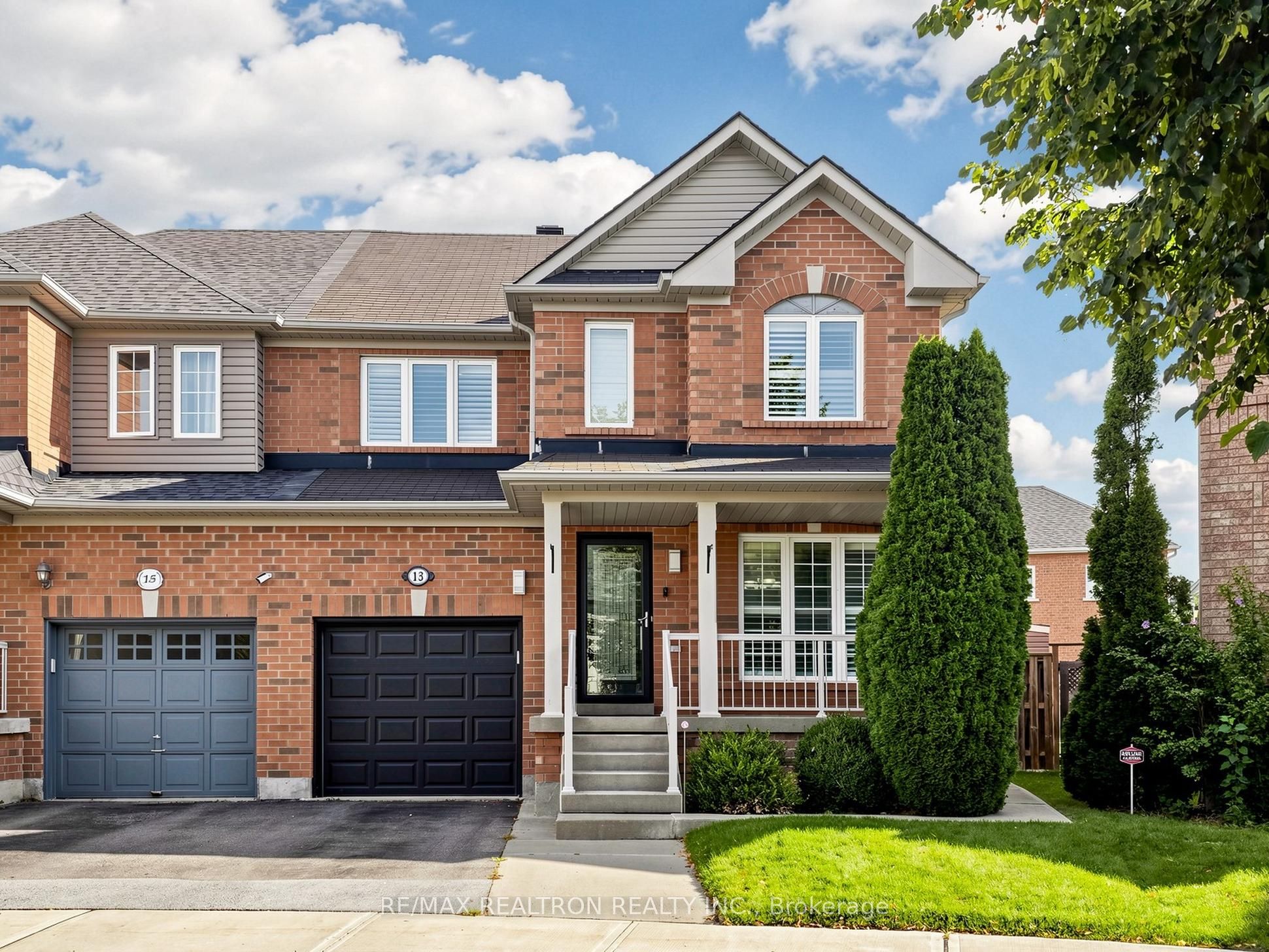 13 Stotts Crescent