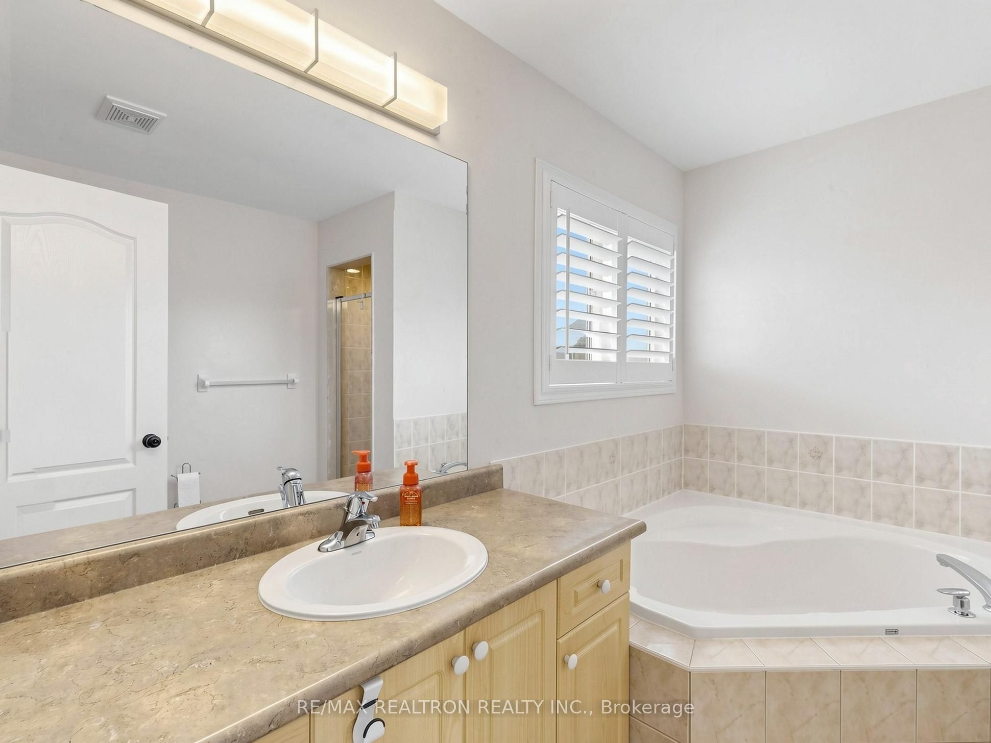 13 Stotts Crescent Property Photo 17