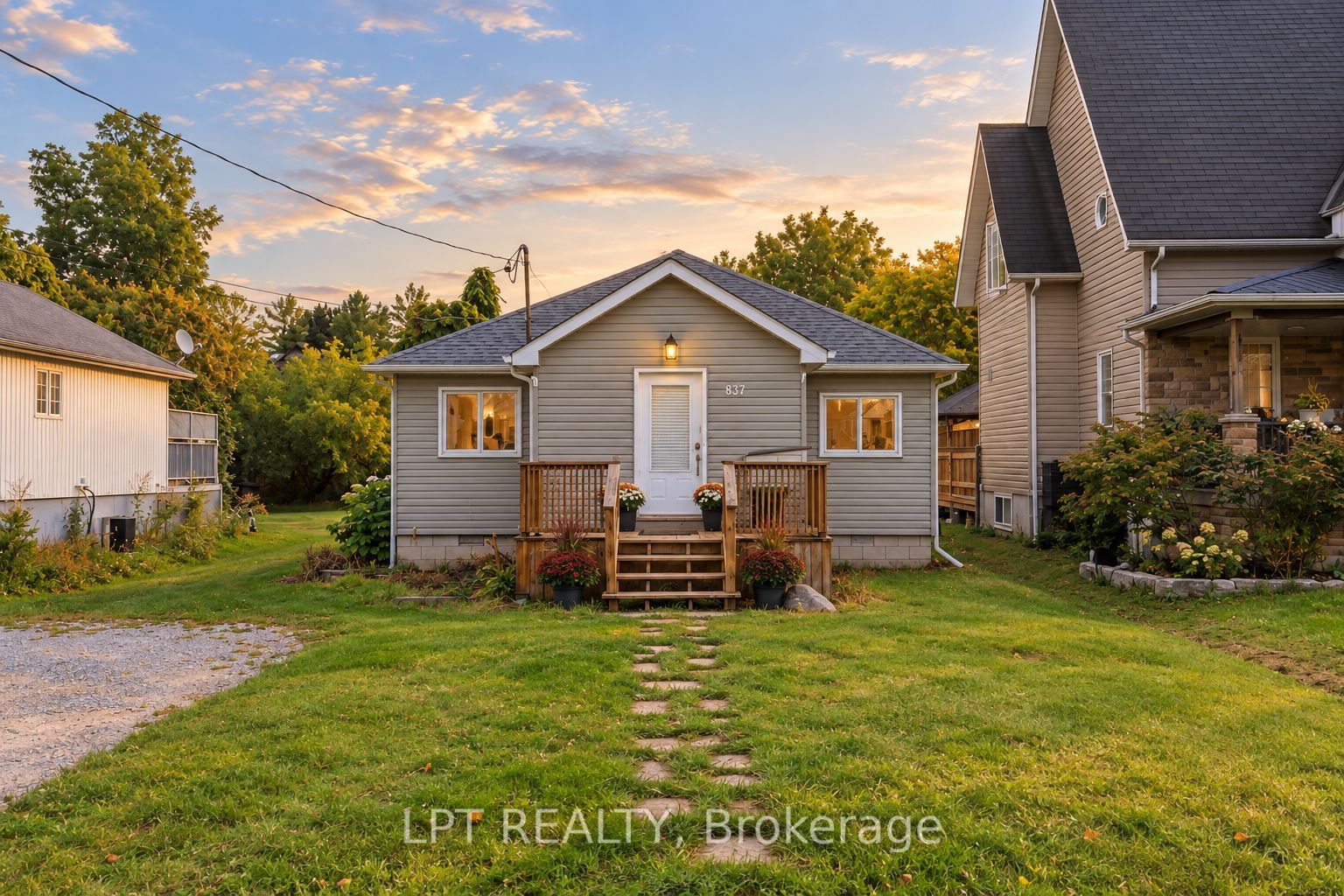 837 Montsell Avenue Property Photo 1