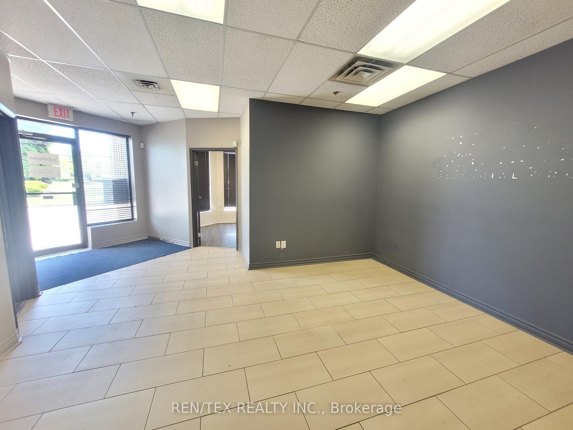 4300 Steeles Avenue W Unit 31 Property Photo 10