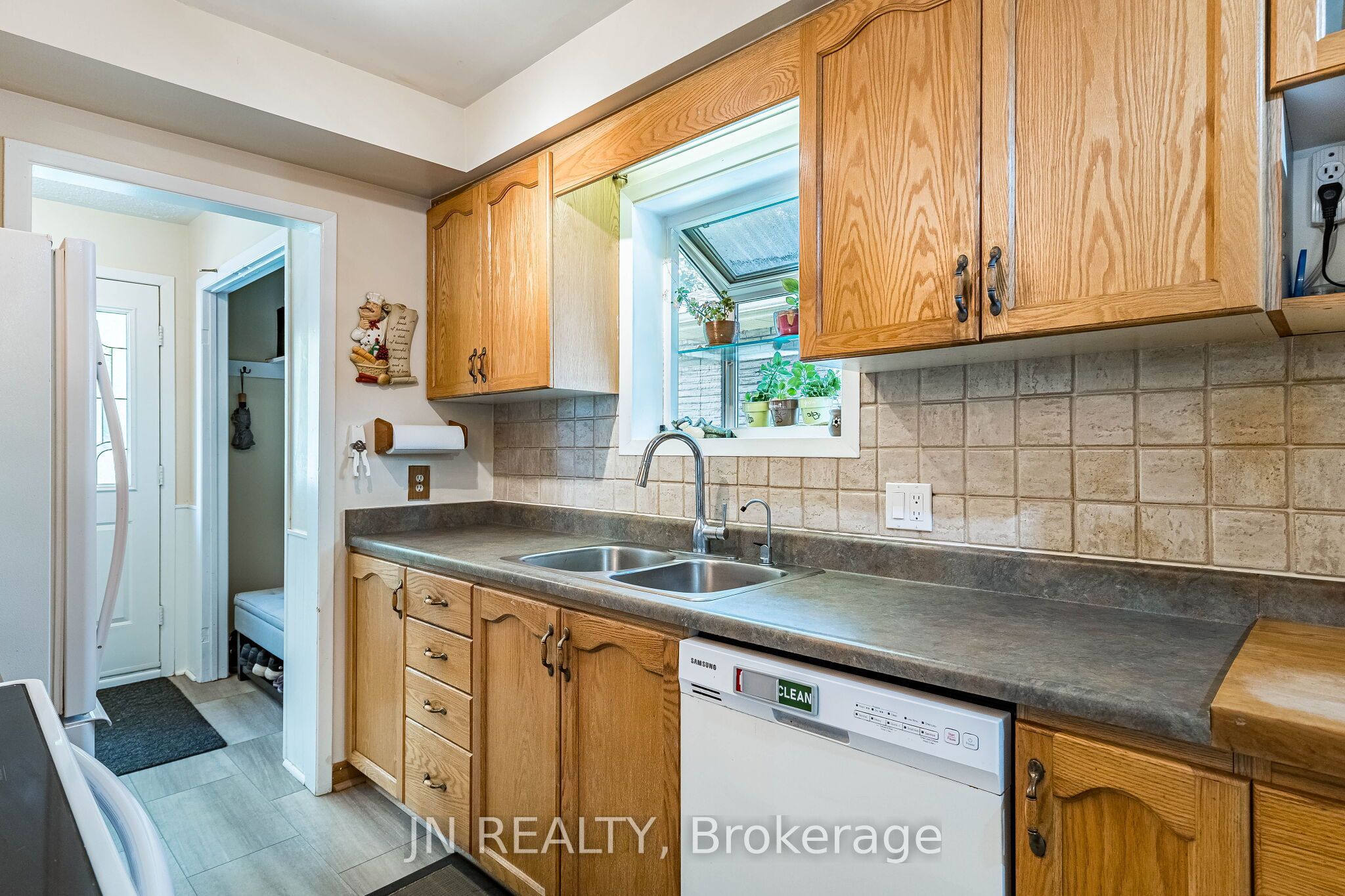 49 School Street Property Photo 16