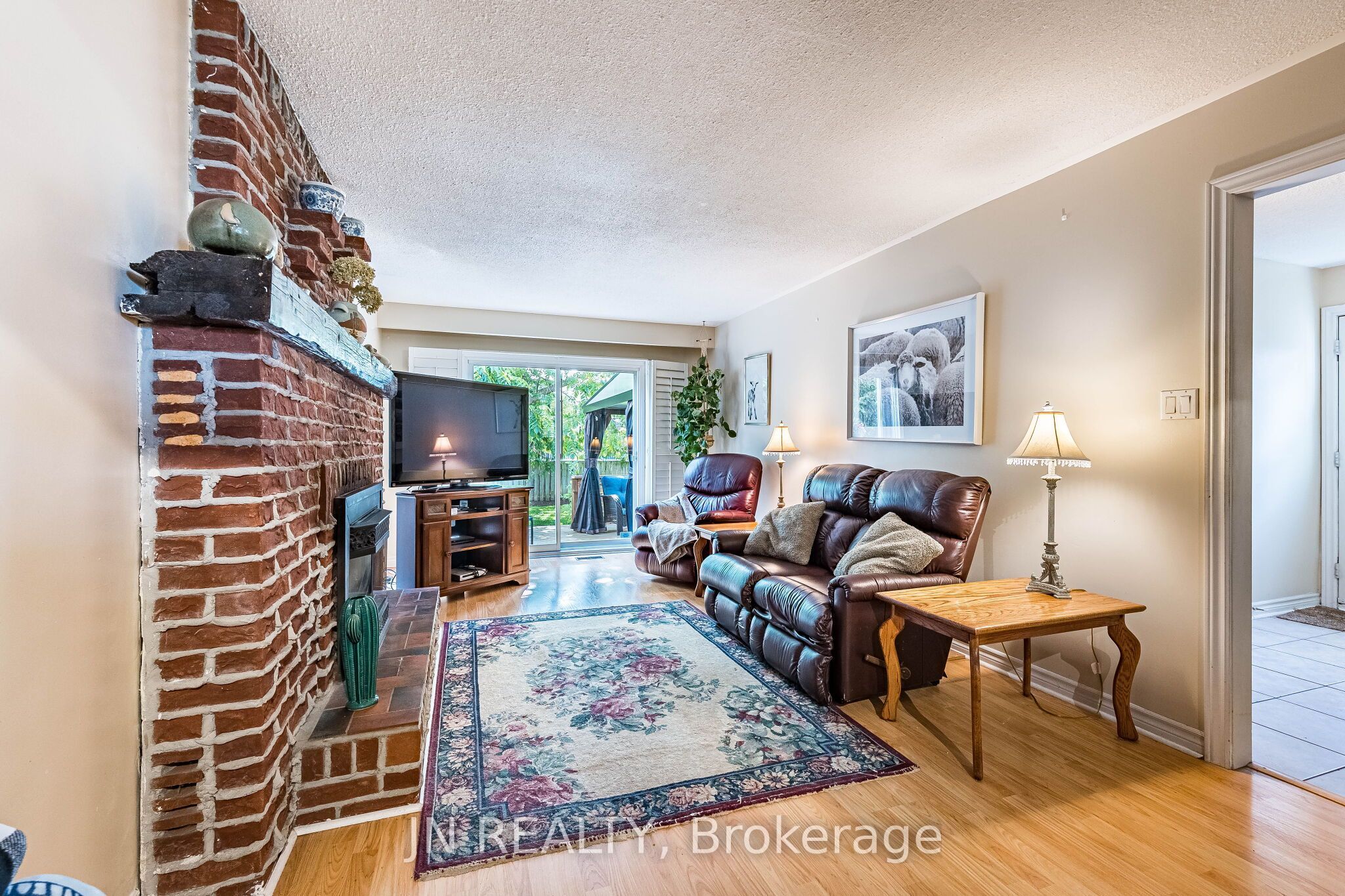 49 School Street Property Photo 22