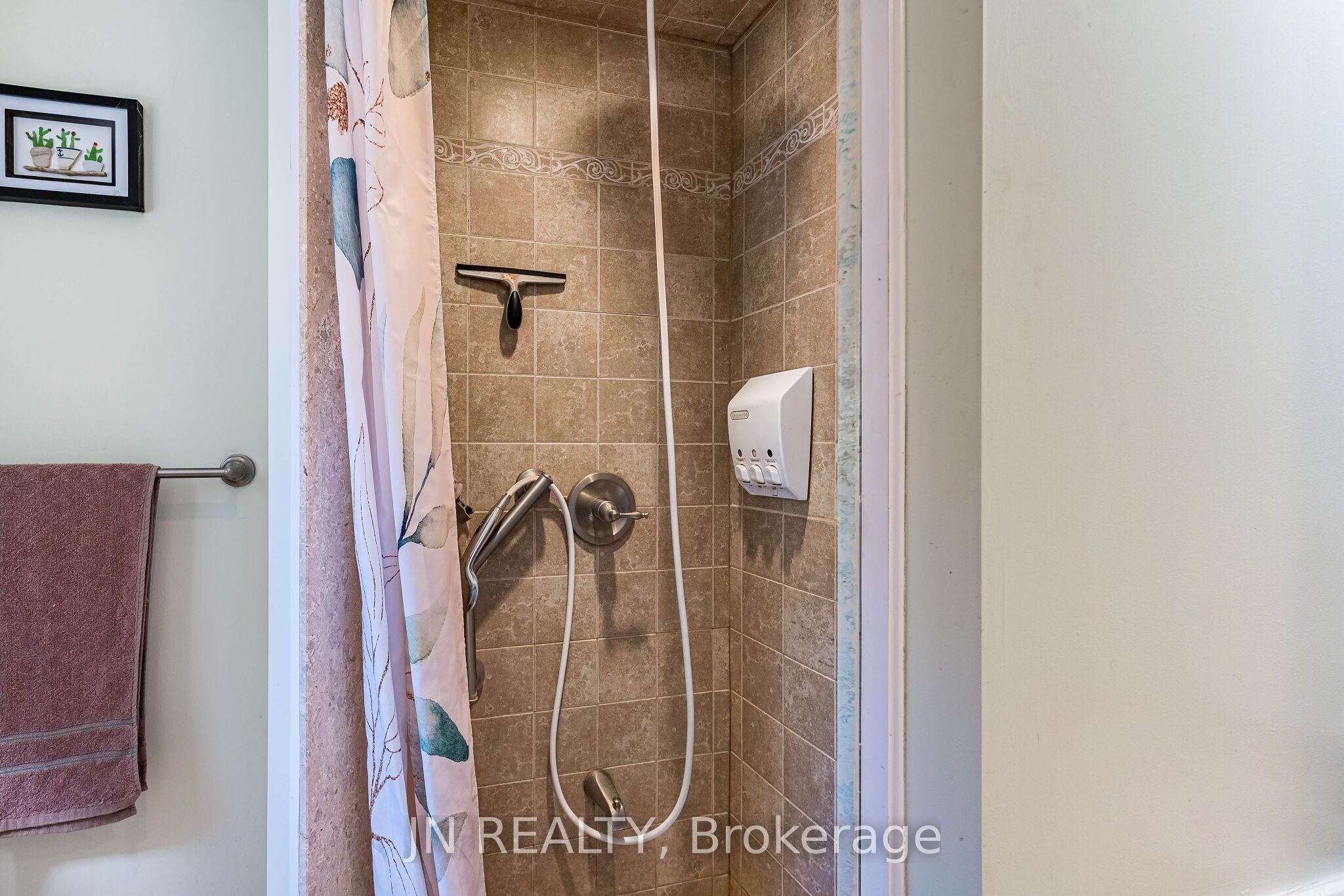 49 School Street Property Photo 26