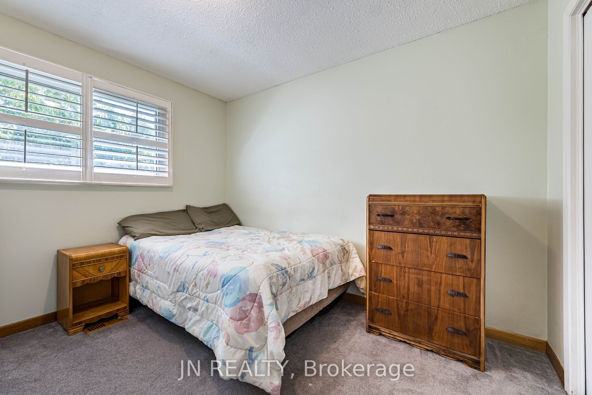 49 School Street Property Photo 30