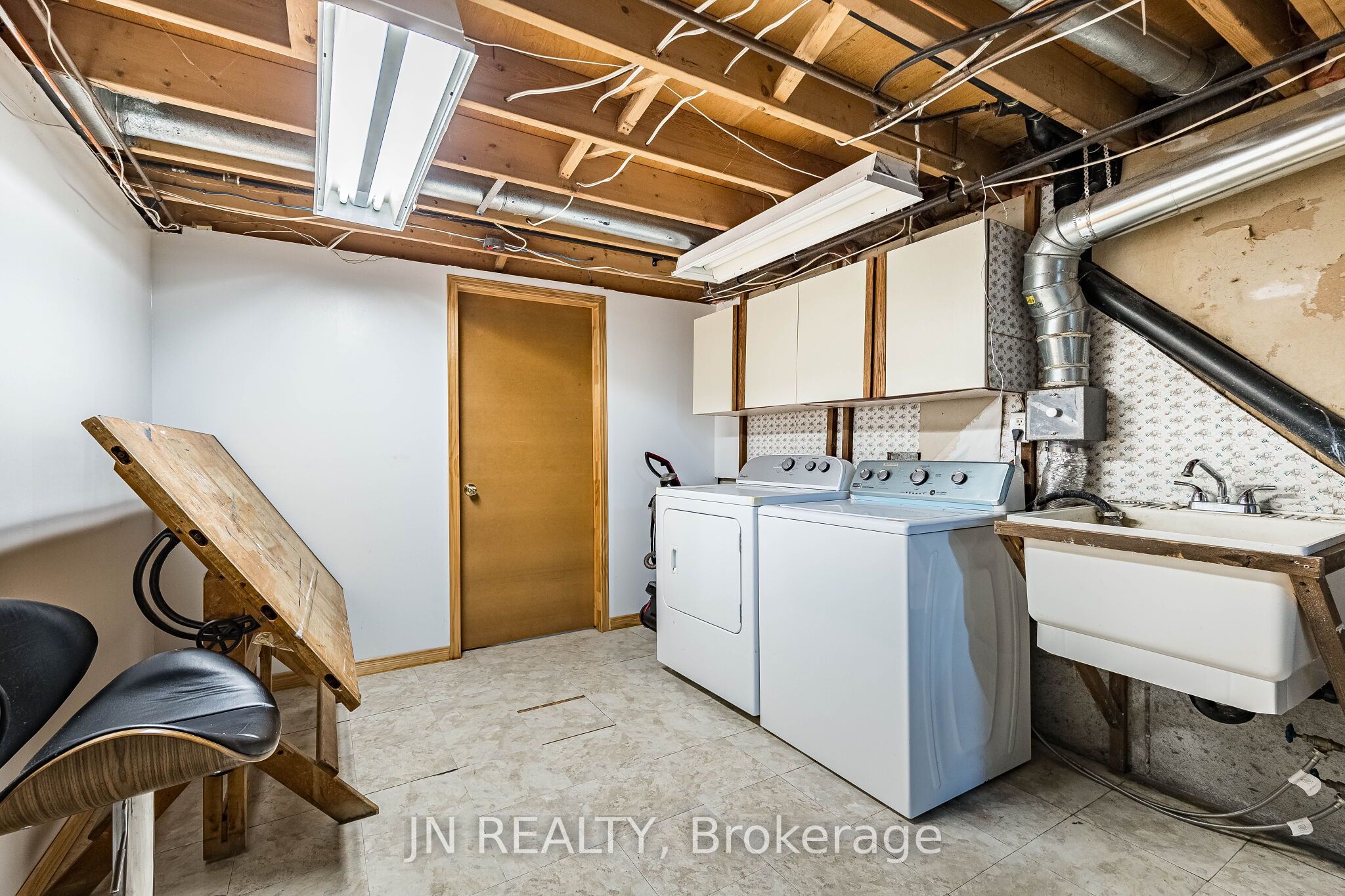 49 School Street Property Photo 36