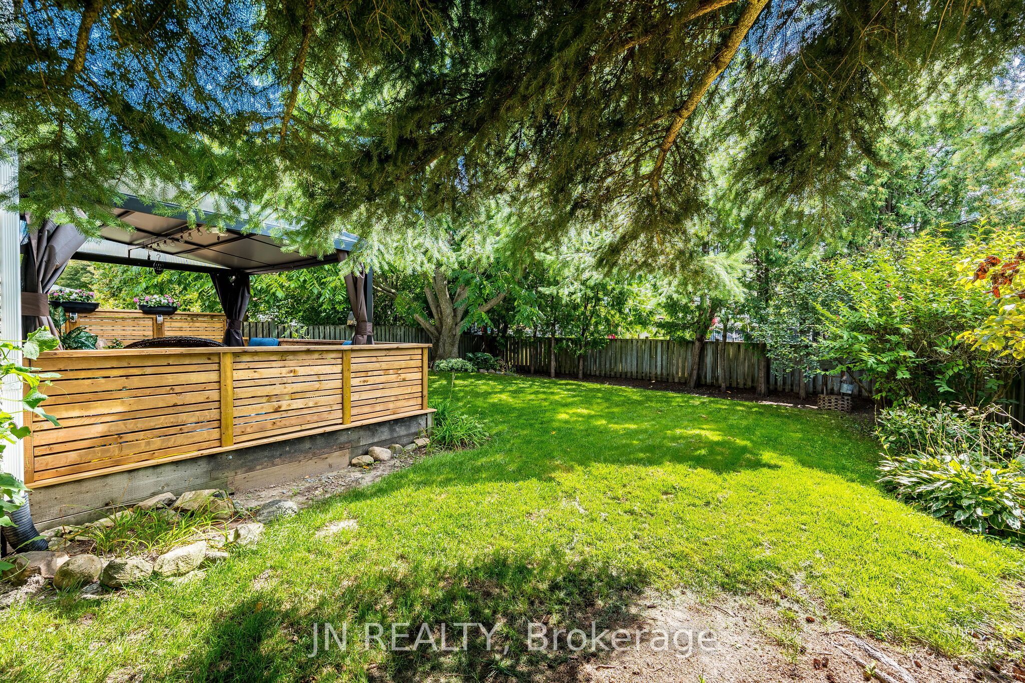 49 School Street Property Photo 41