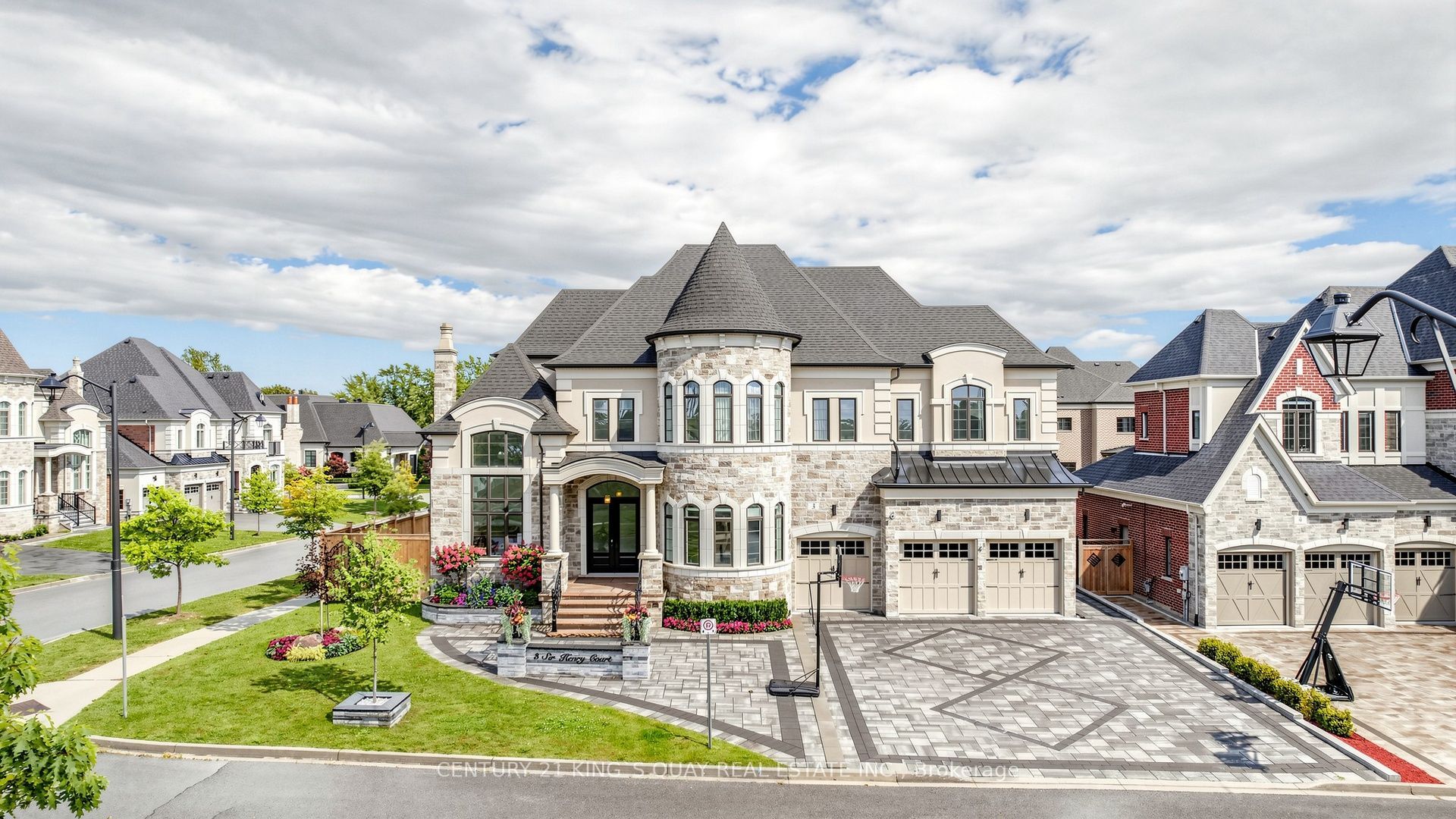 3 Sir Henry Court Property Photo 1