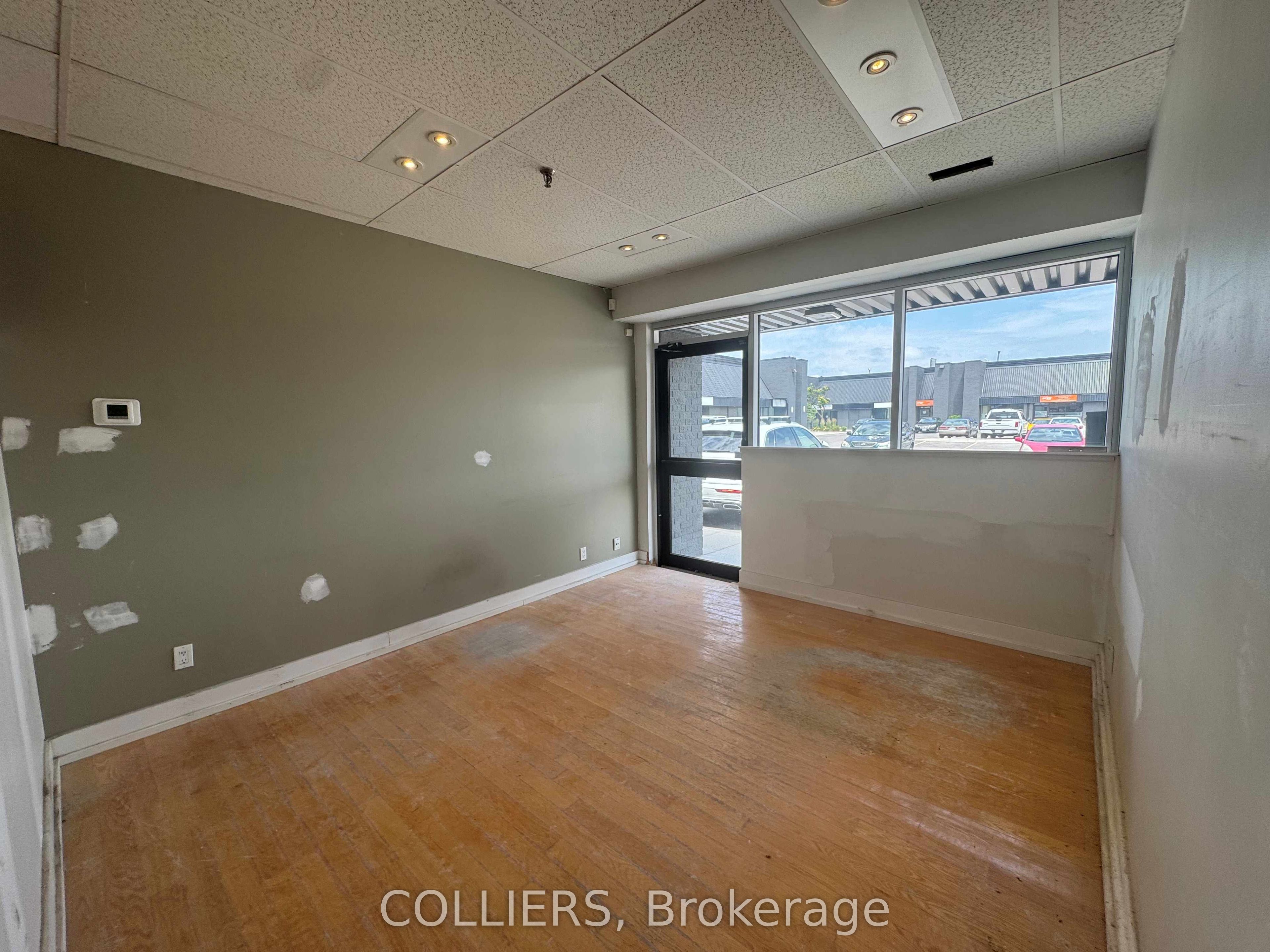2600 John Street 202 Property Photo 2