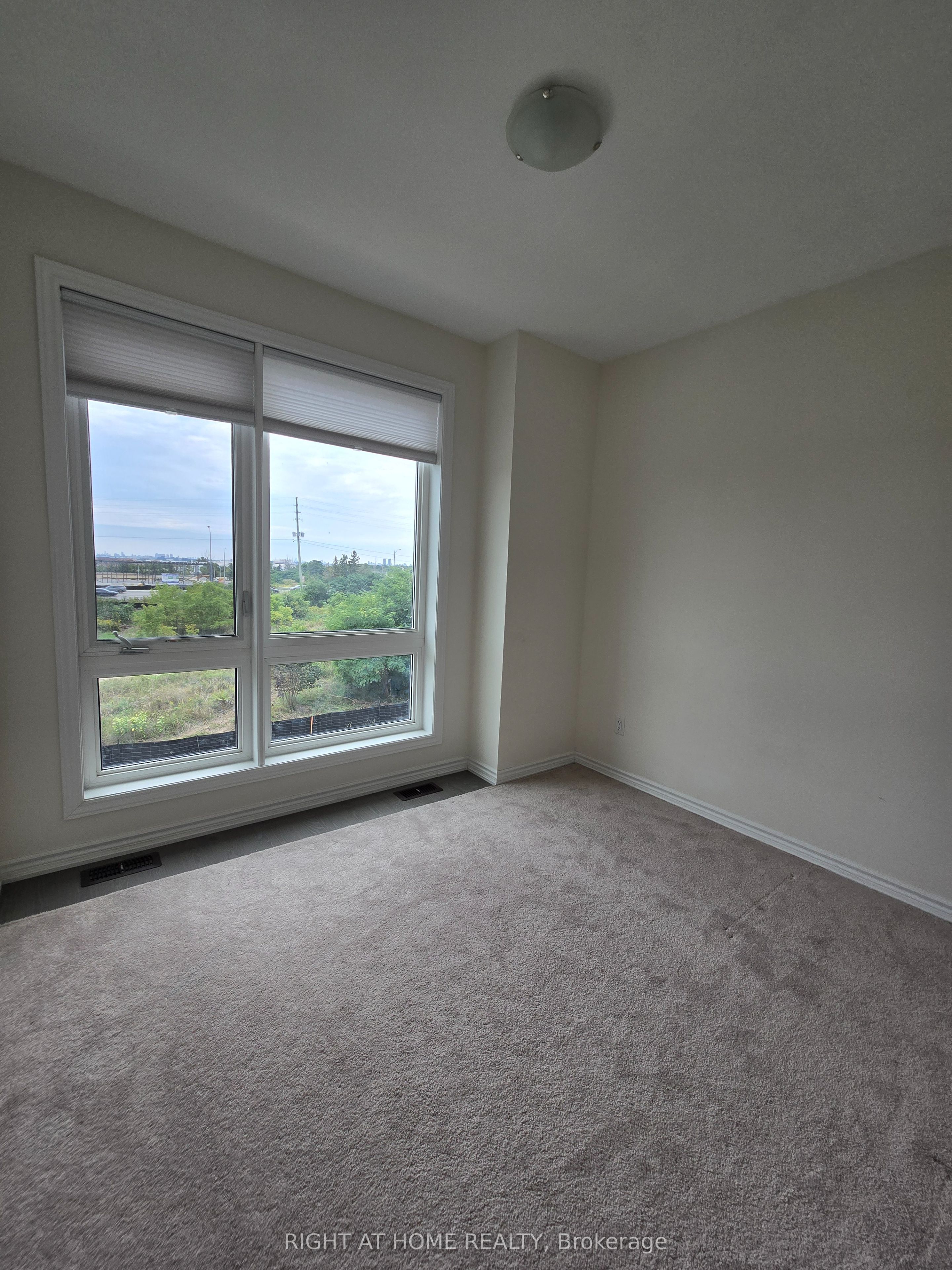 14 Concetta Conte Avenue Property Photo 27