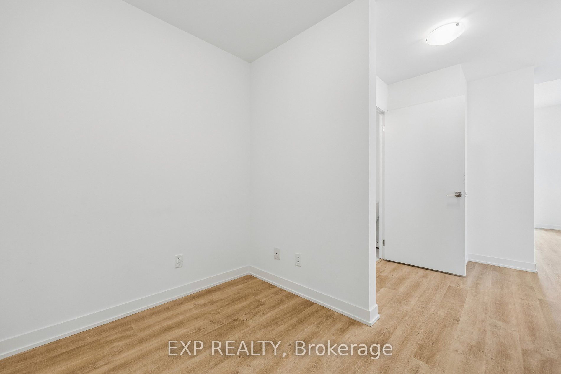 292 Verdale Crossing 1816 Property Photo 10