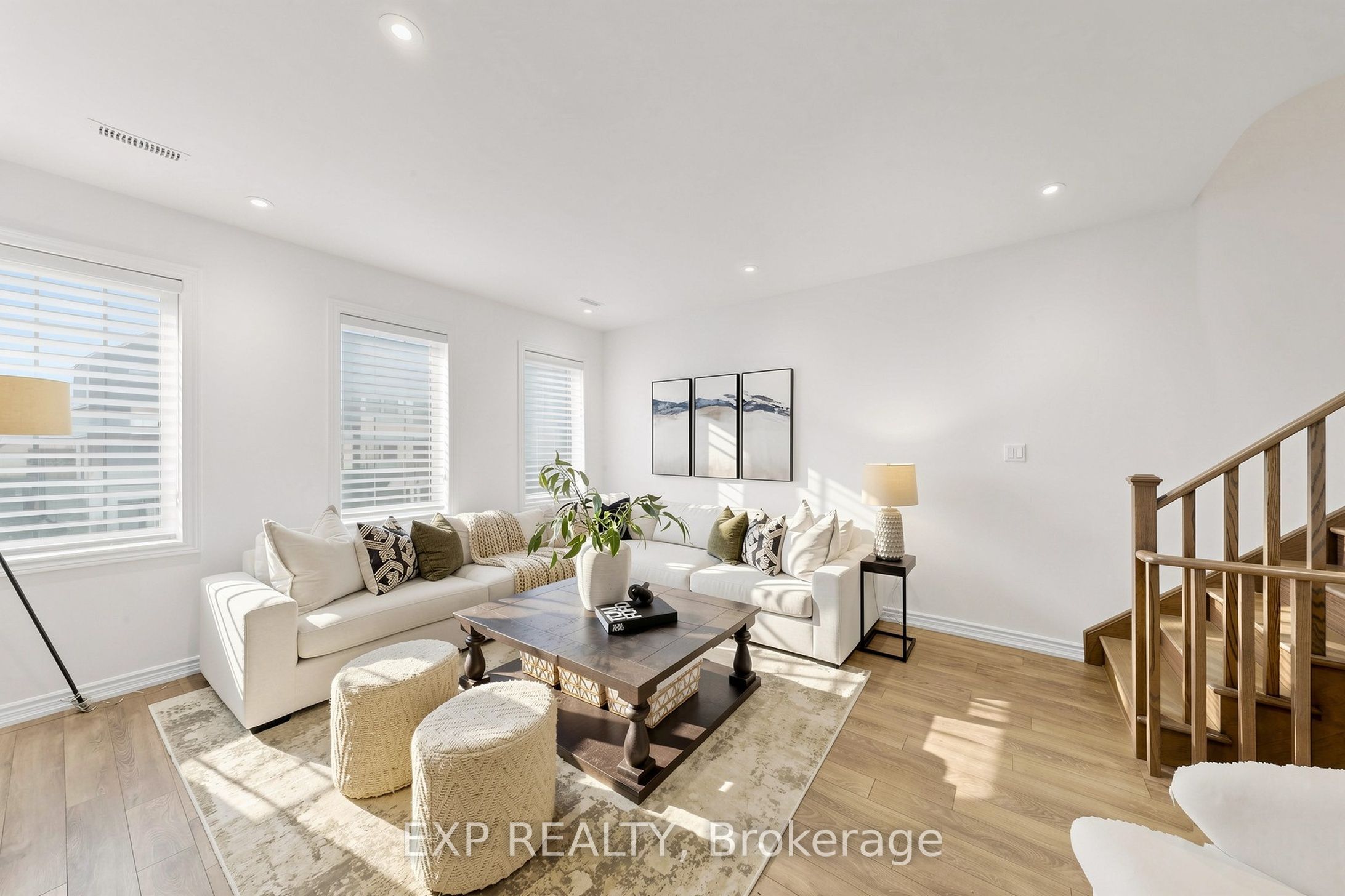 75 Cornell Centre Boulevard Property Photo 5