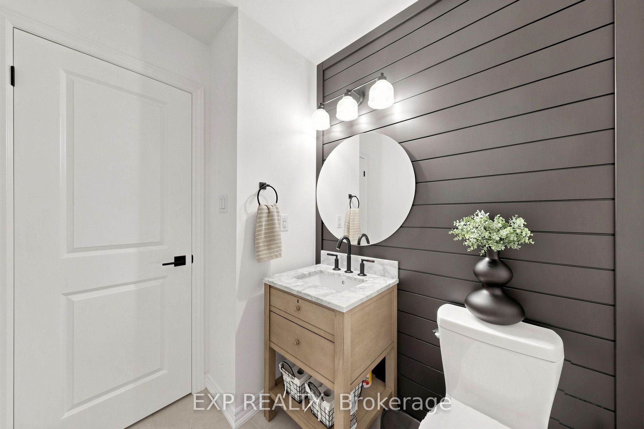 75 Cornell Centre Boulevard Property Photo 11