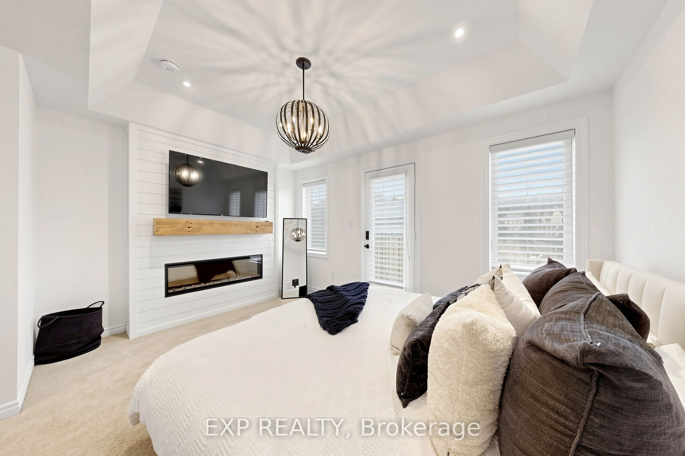 75 Cornell Centre Boulevard Property Photo 13