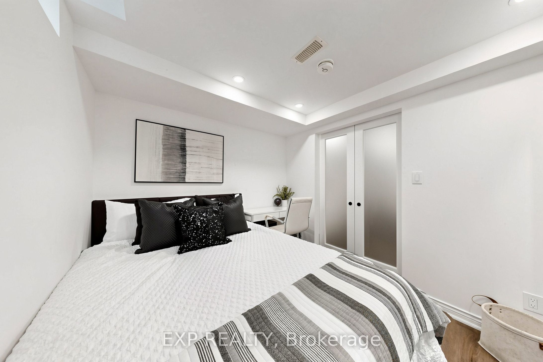 75 Cornell Centre Boulevard Property Photo 22