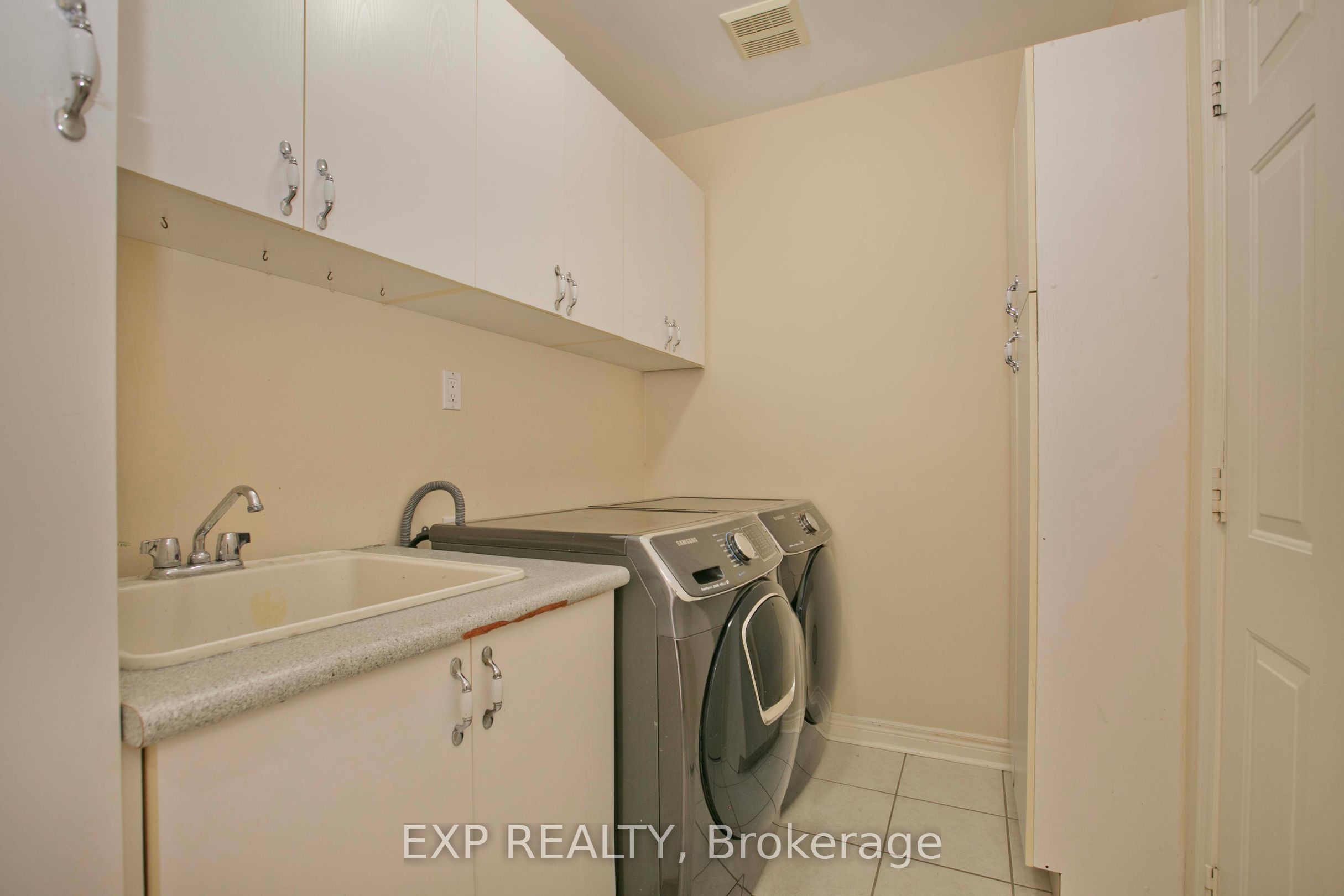 55 Sandway Crescent Property Photo 25