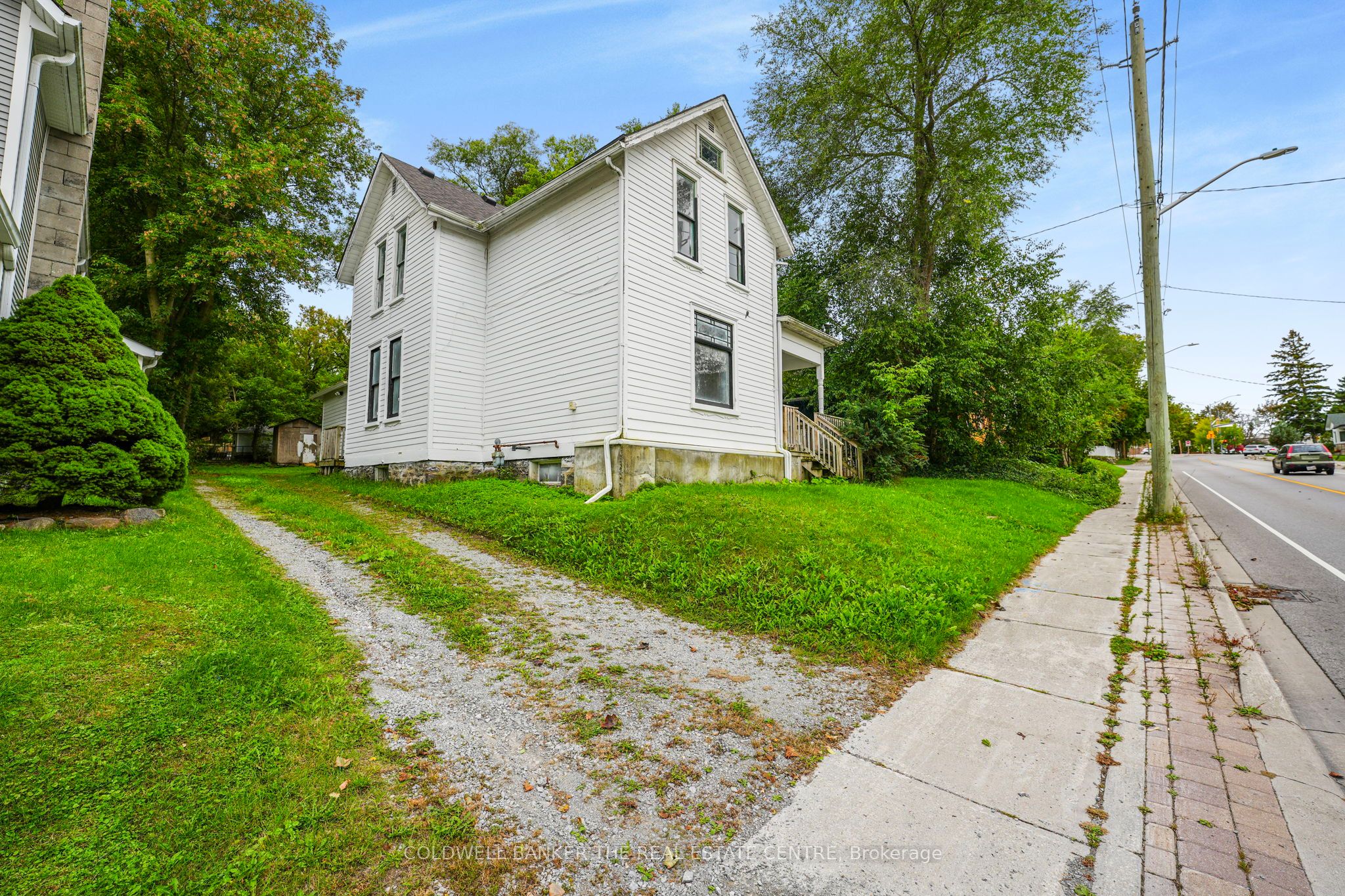 592 Gorham Street Property Photo 3