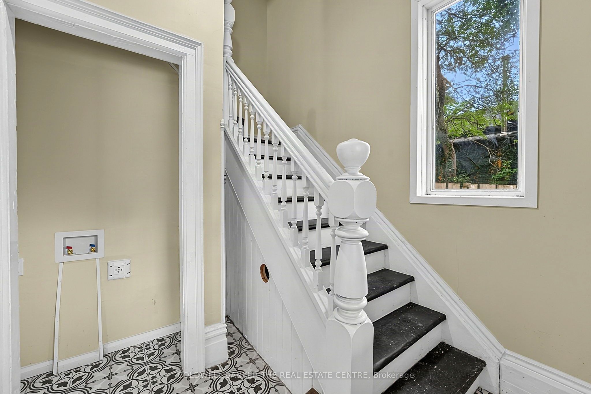 592 Gorham Street Property Photo 6