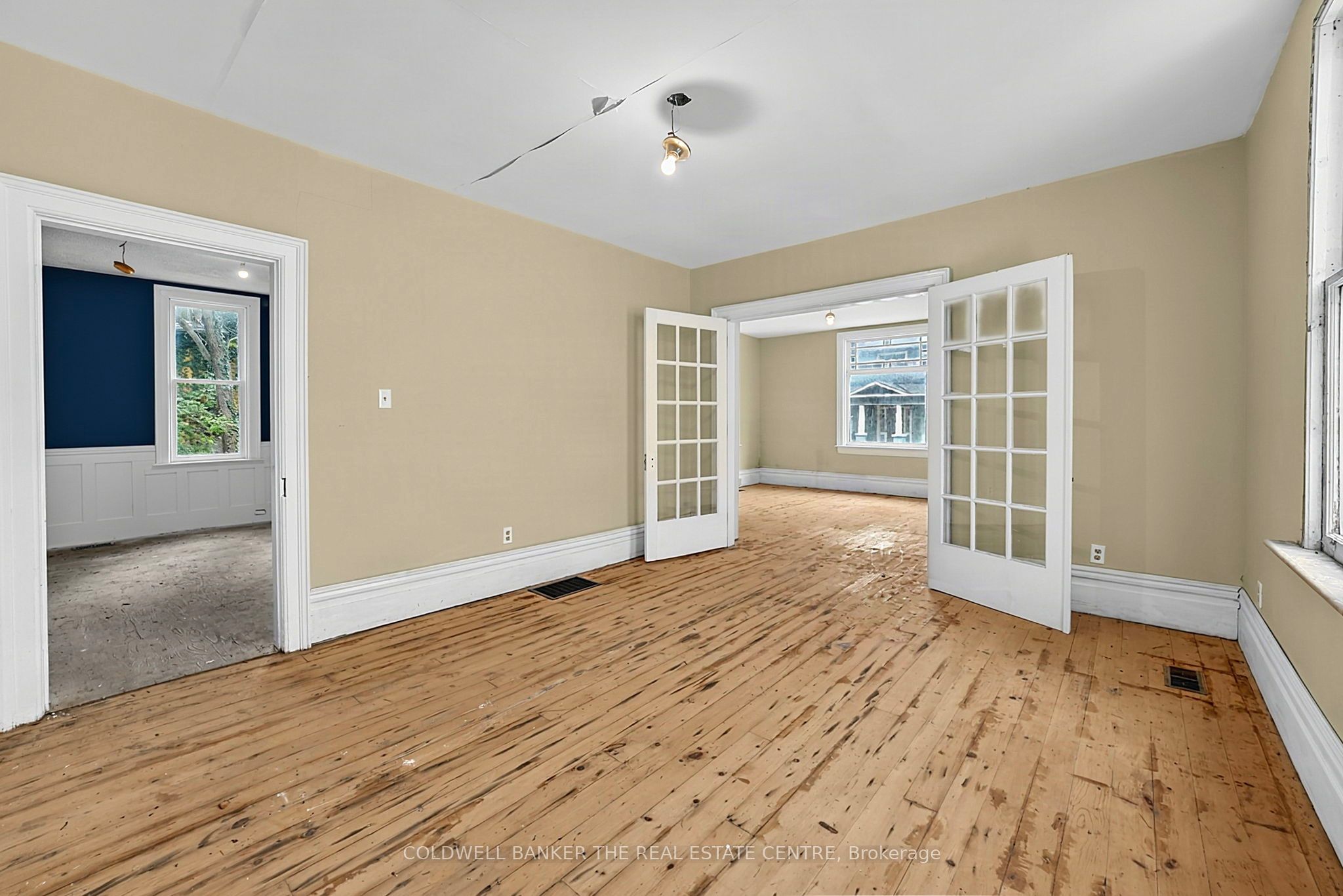 592 Gorham Street Property Photo 11