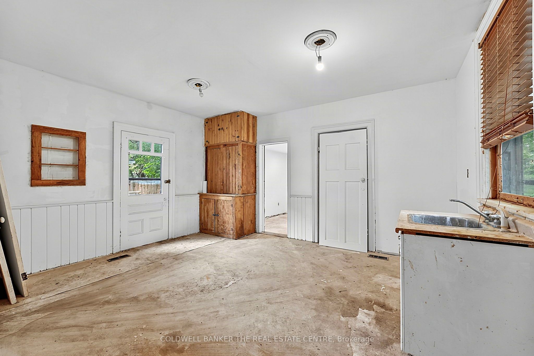 592 Gorham Street Property Photo 15