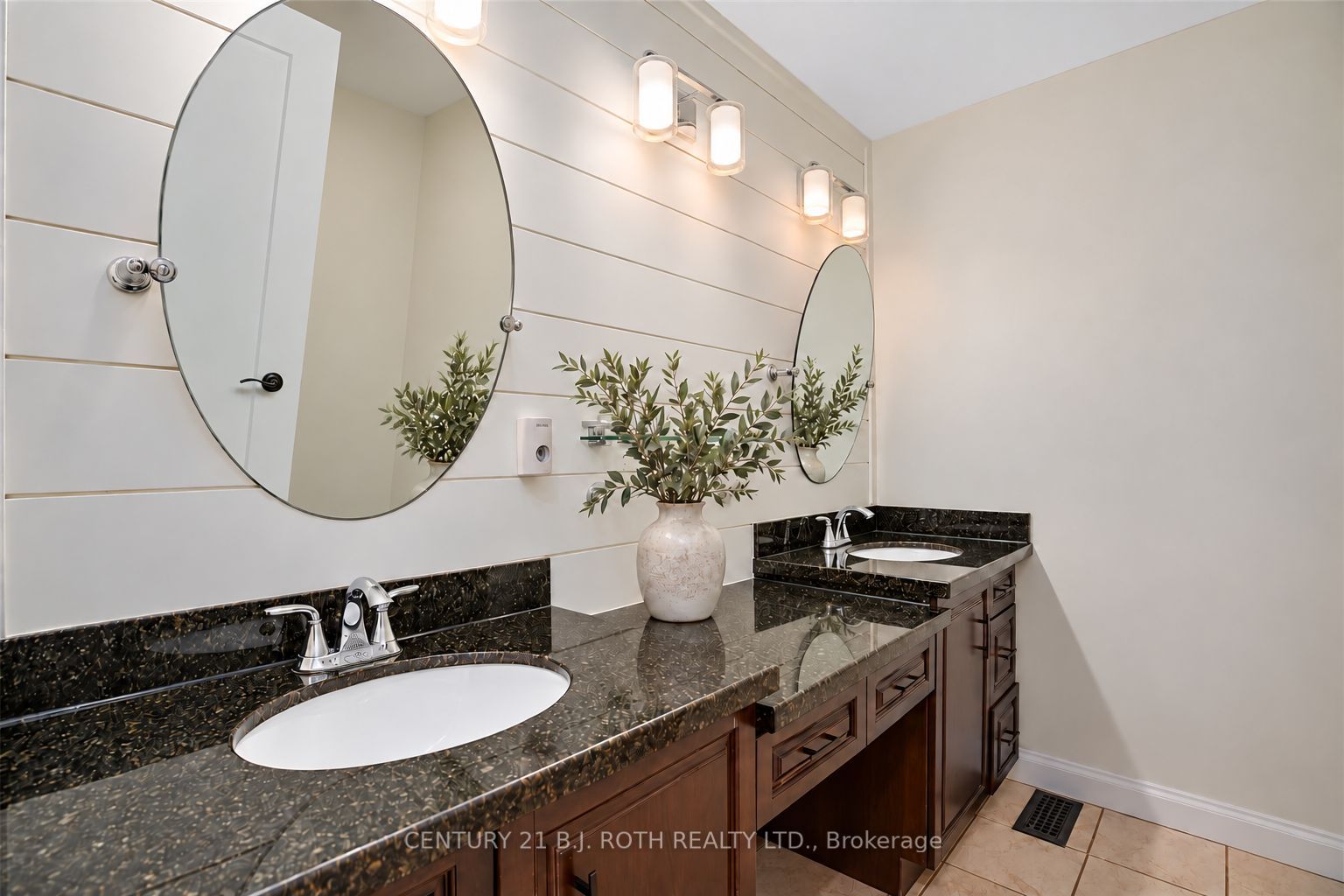 3274 Liah Lane Property Photo 16