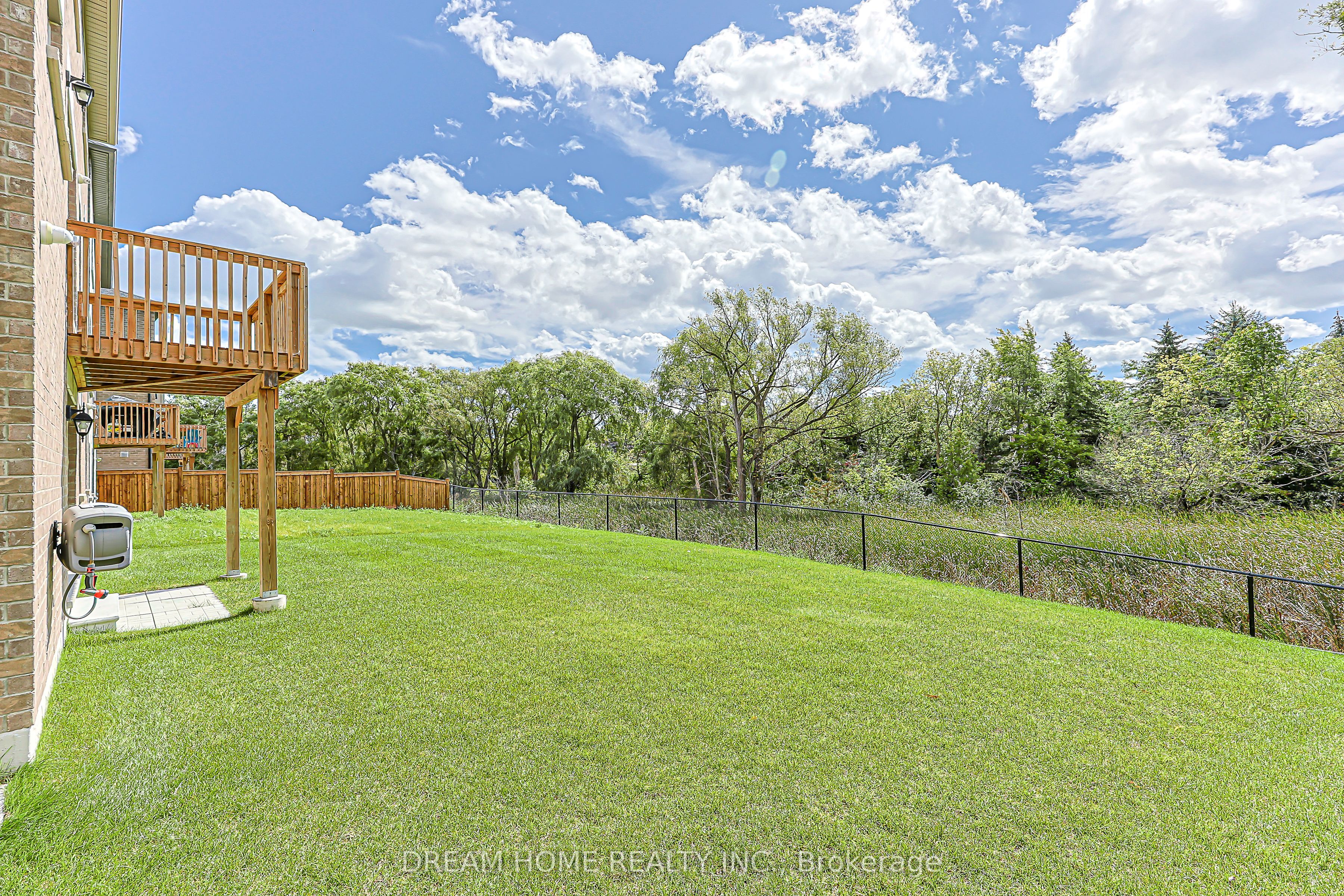 16 Fair Winds Lane Property Photo 46