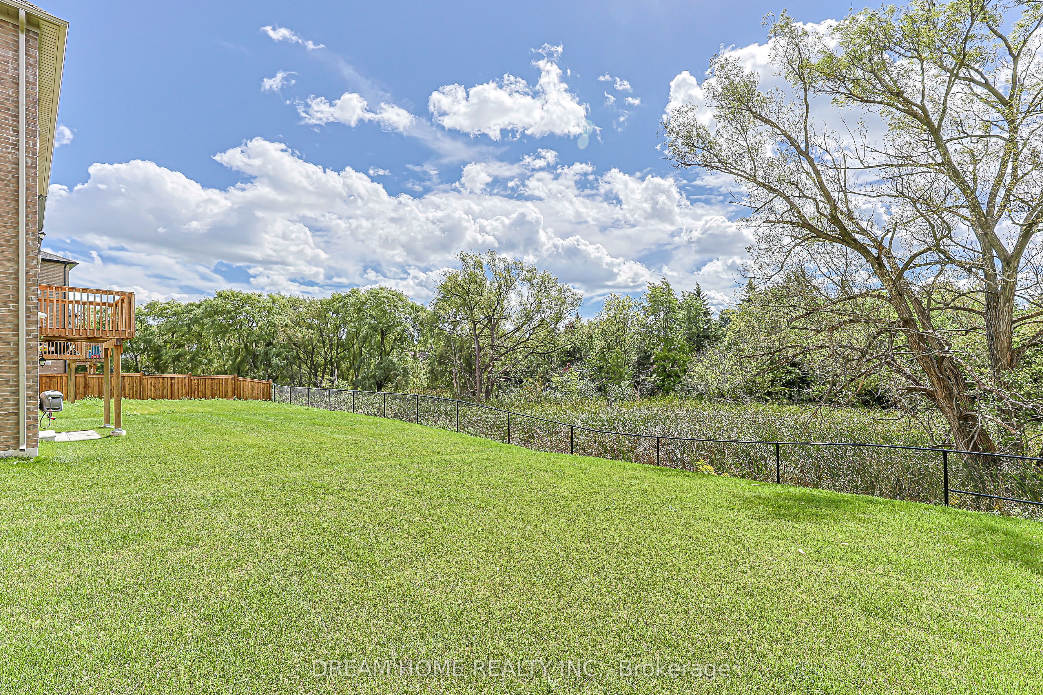16 Fair Winds Lane Property Photo 47