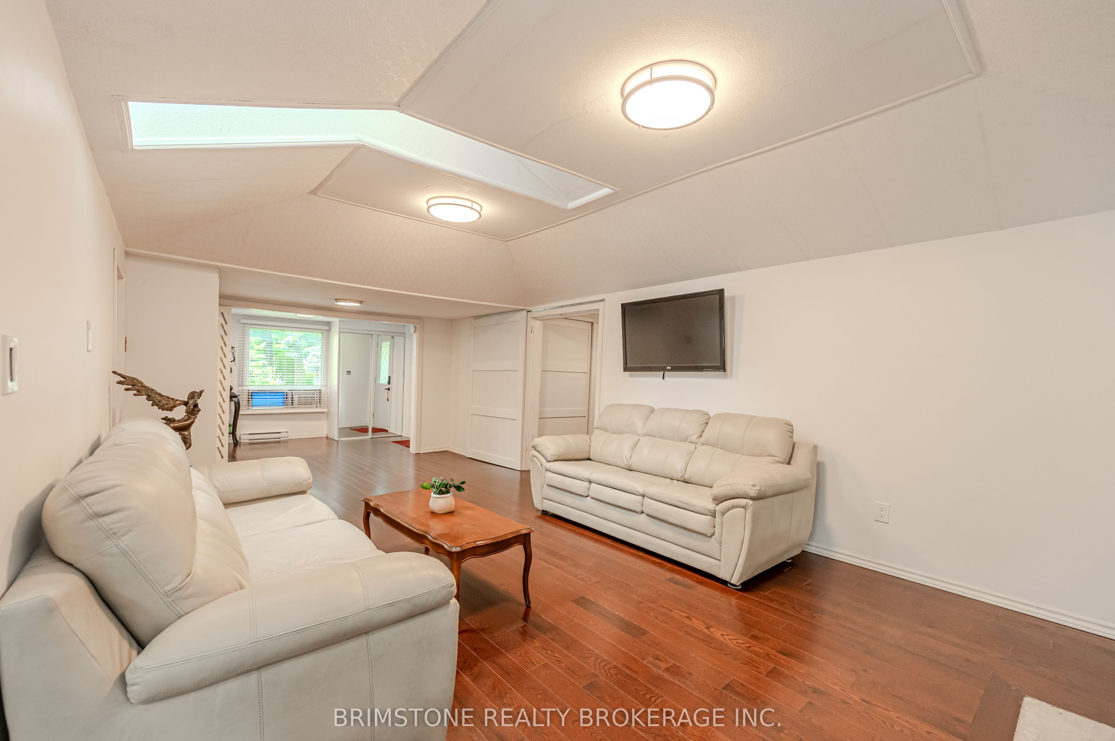3923 Algonquin Avenue Property Photo 4
