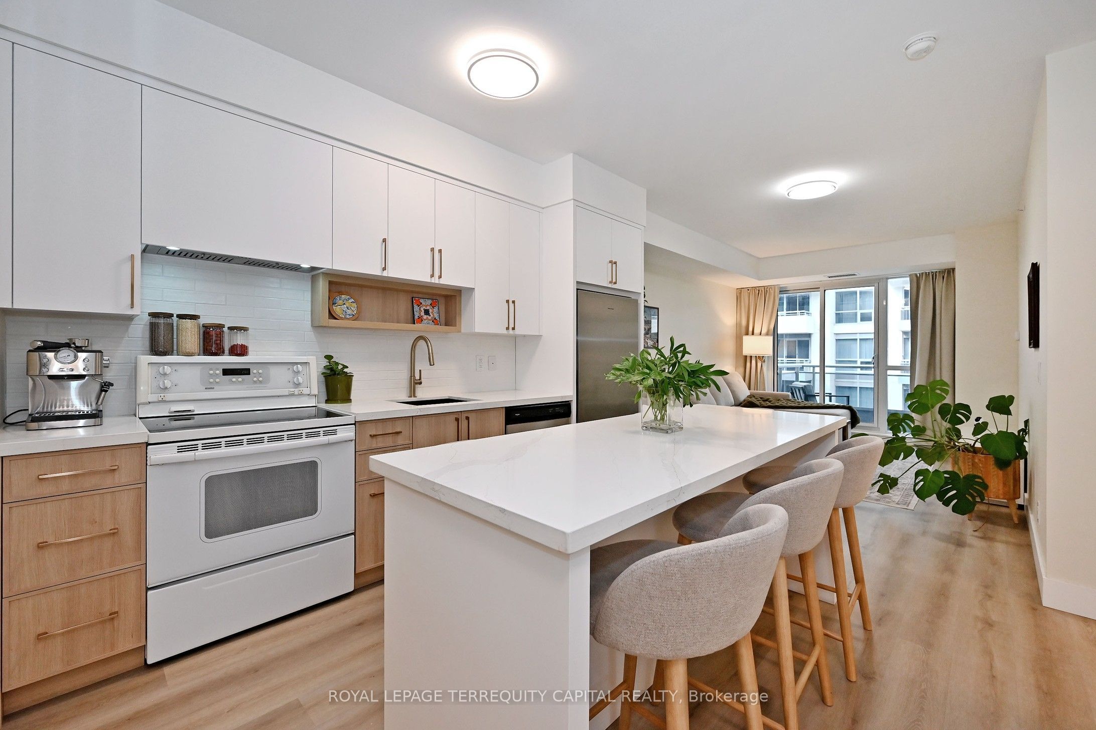 9199 Yonge Street 505 Property Photo 7