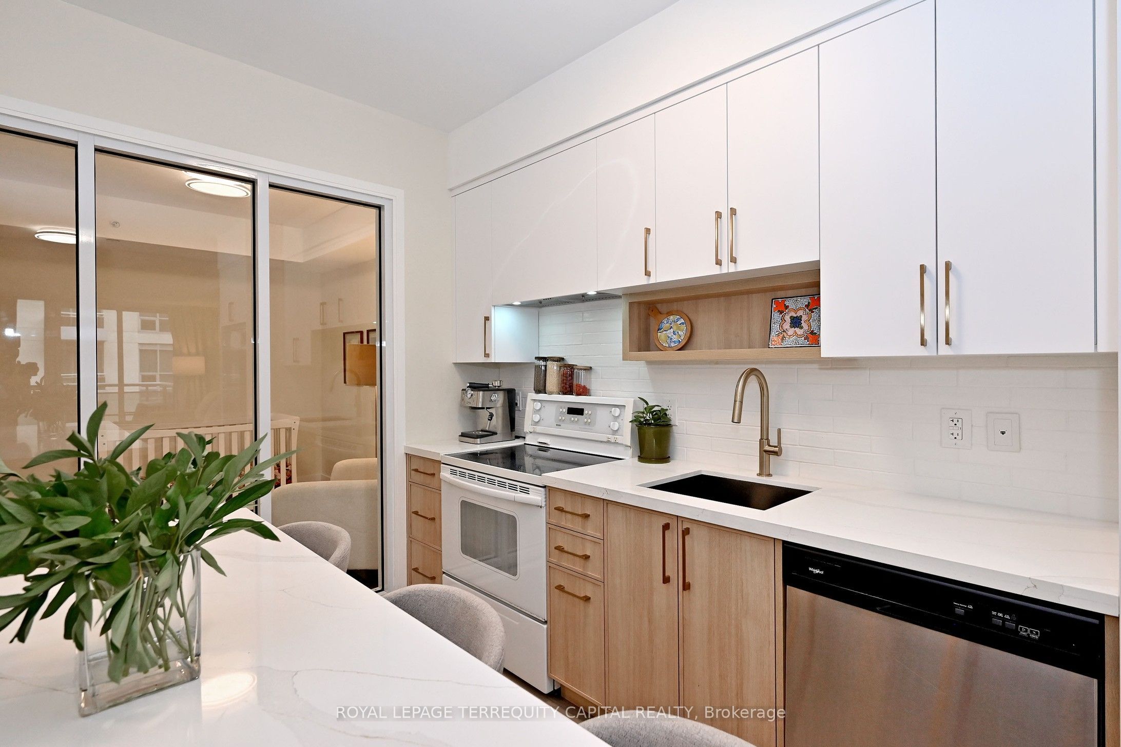 9199 Yonge Street 505 Property Photo 14