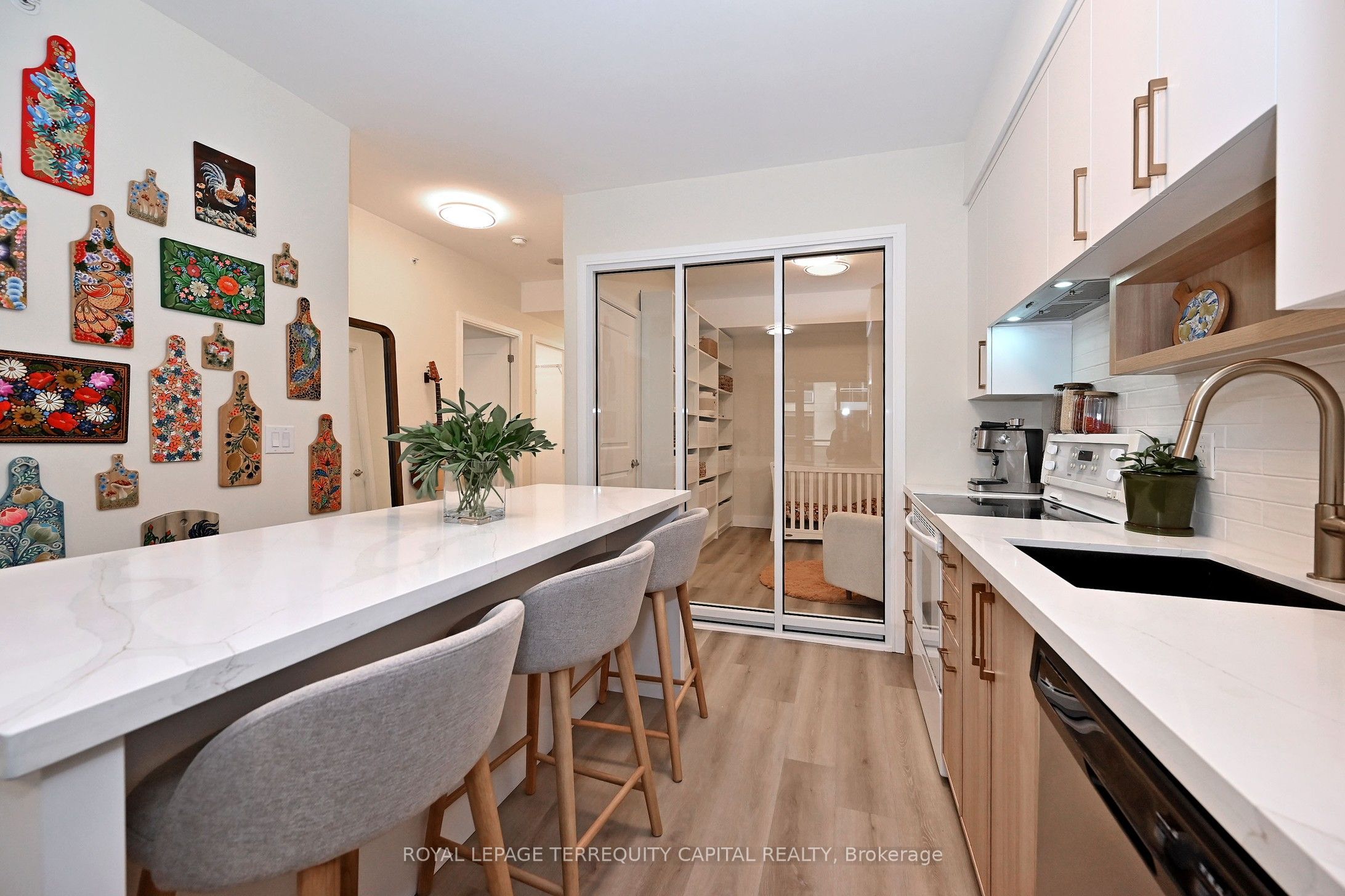 9199 Yonge Street 505 Property Photo 17