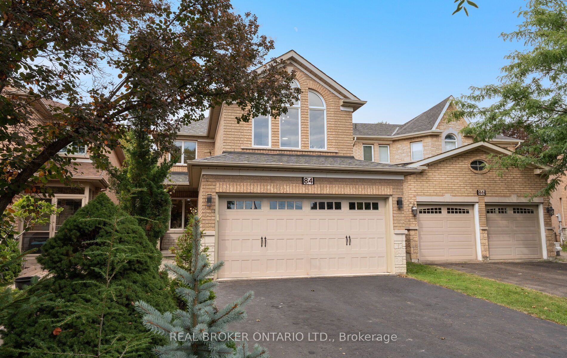 84 Sandway Crescent Property Photo 2