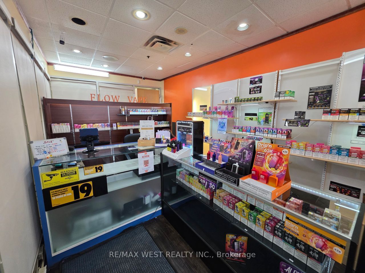 7398 Yonge Street 7d Property Photo 2